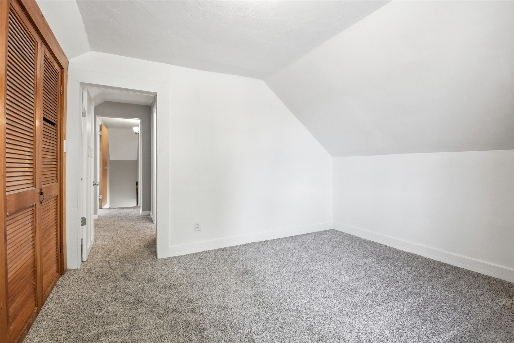 209 Vine Street Property Photo 19