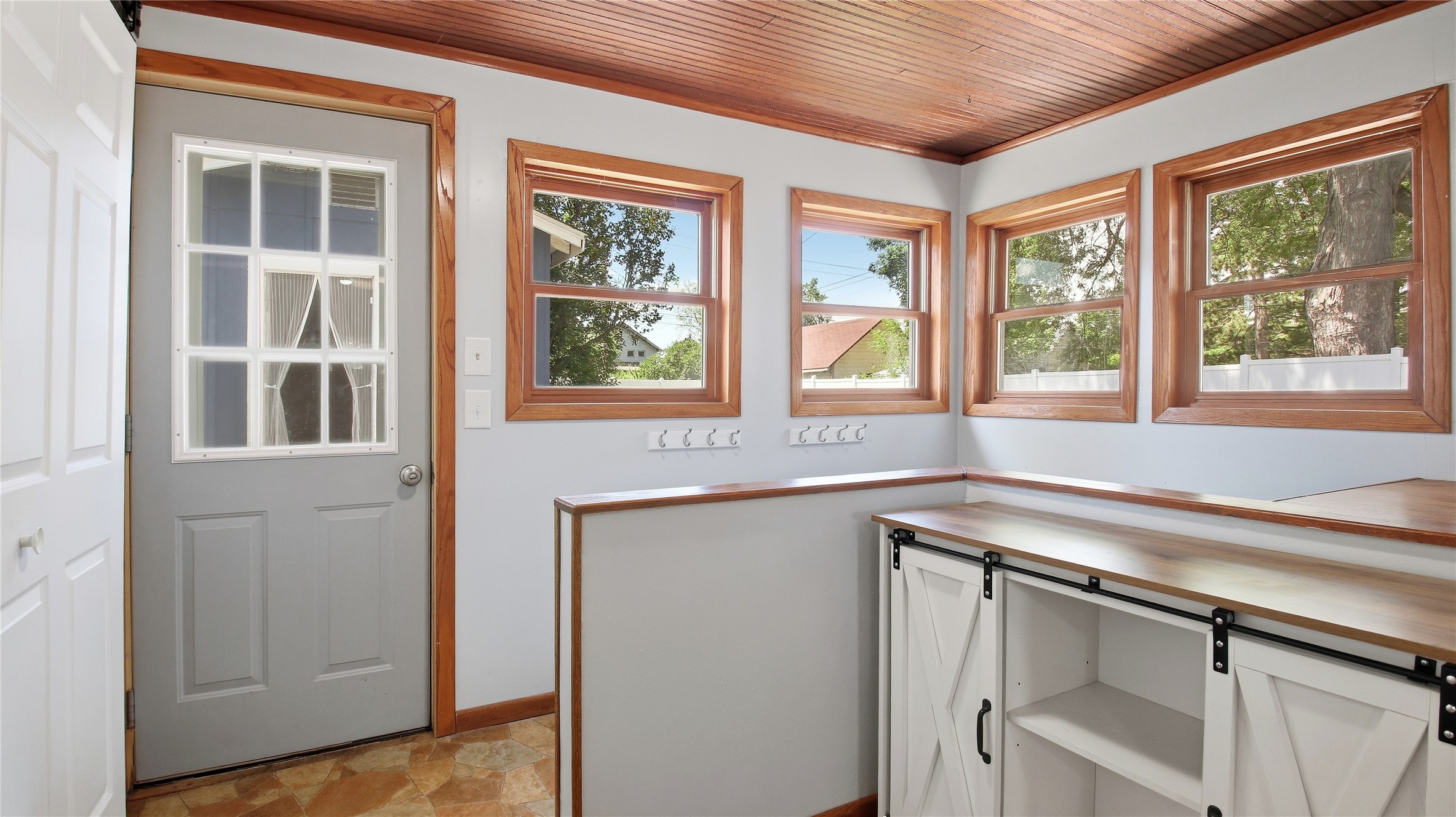 209 Vine Street Property Photo 27
