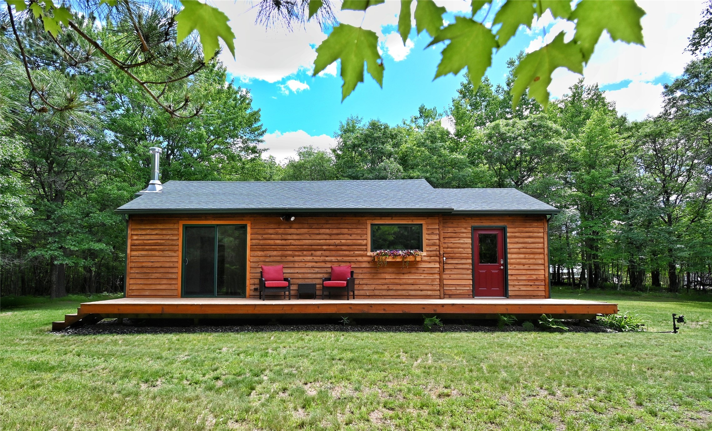 55290 Valley Drive Property Photo 1