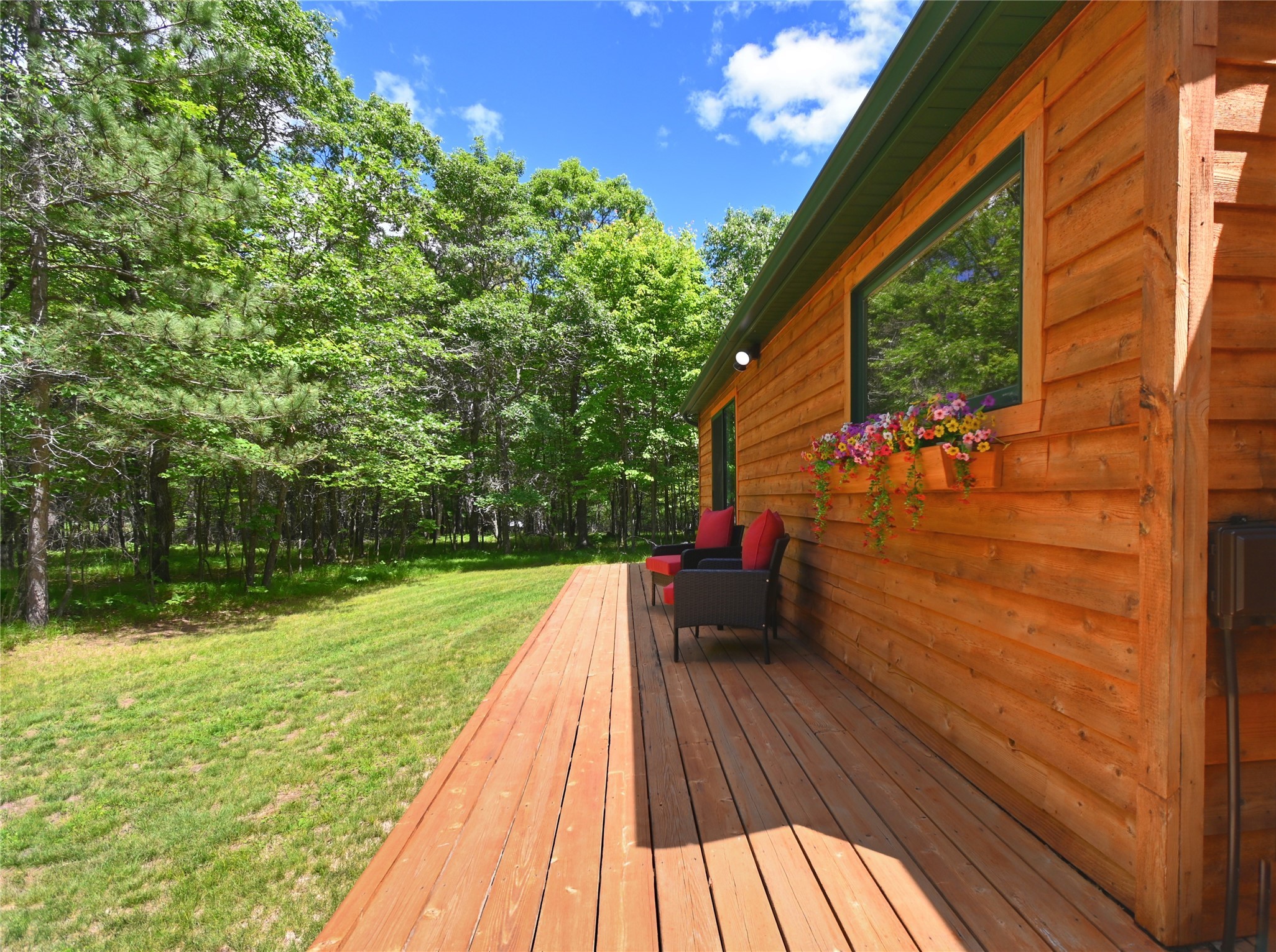 55290 Valley Drive Property Photo 3