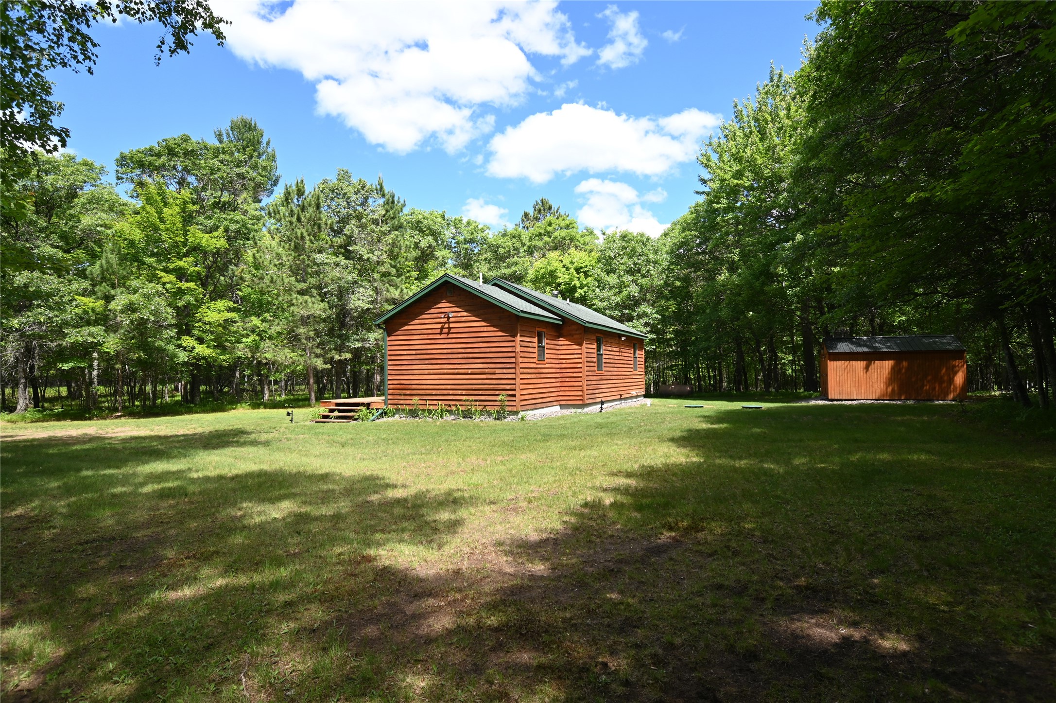 55290 Valley Drive Property Photo 4