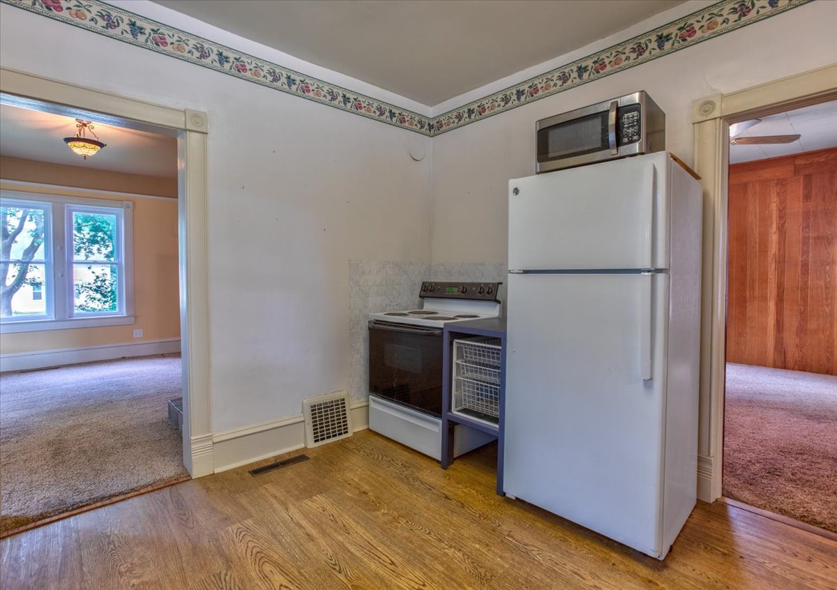 520 12th Street Se Property Photo 14