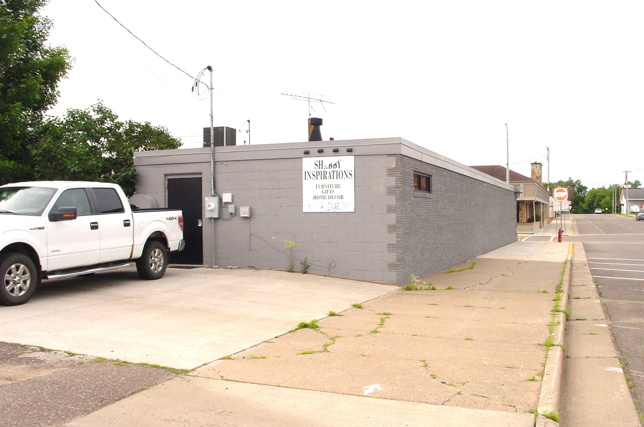 101 E Miner Avenue Property Photo 3