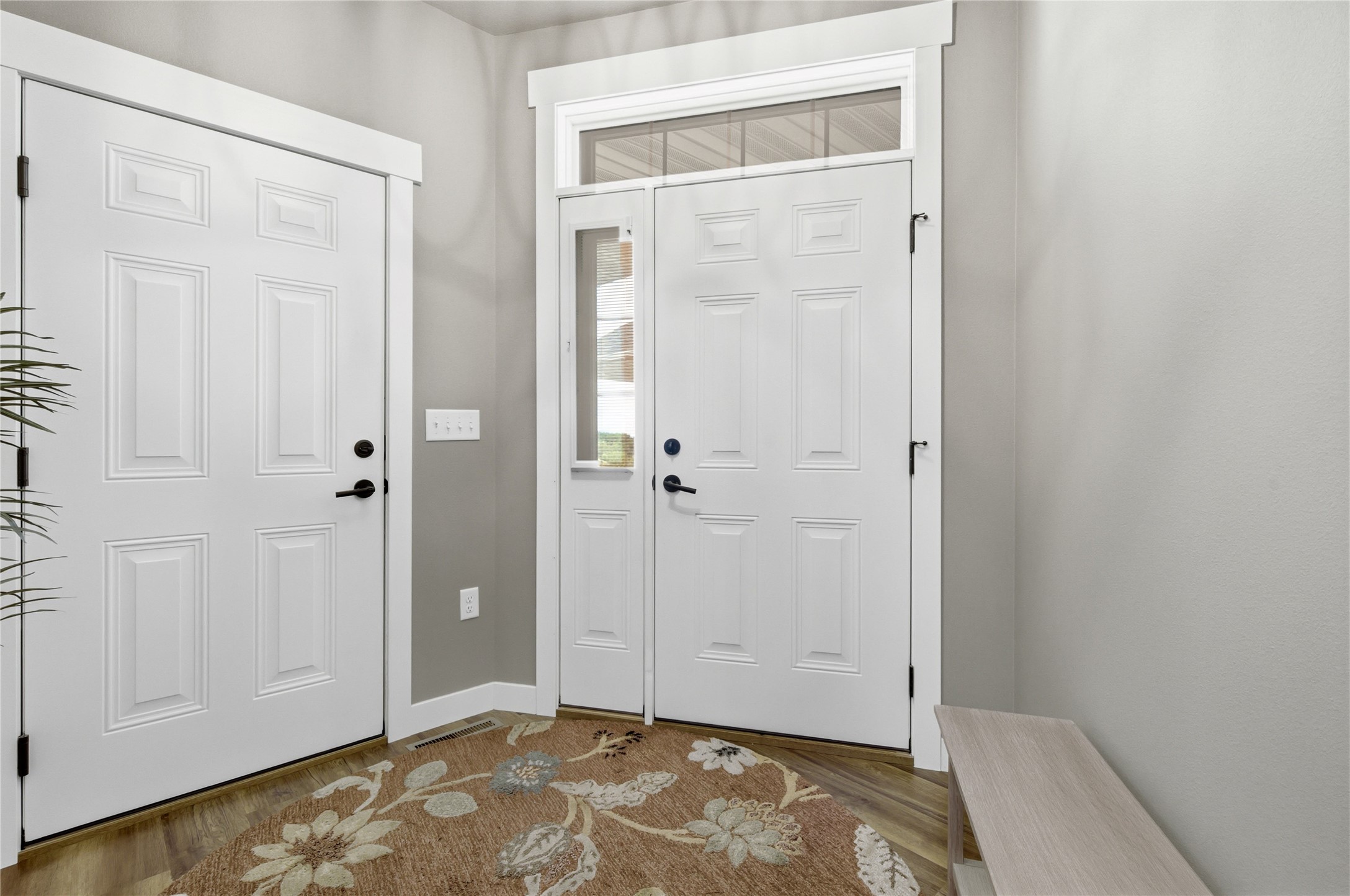 4523 Village Oaks Circle Property Photo 5