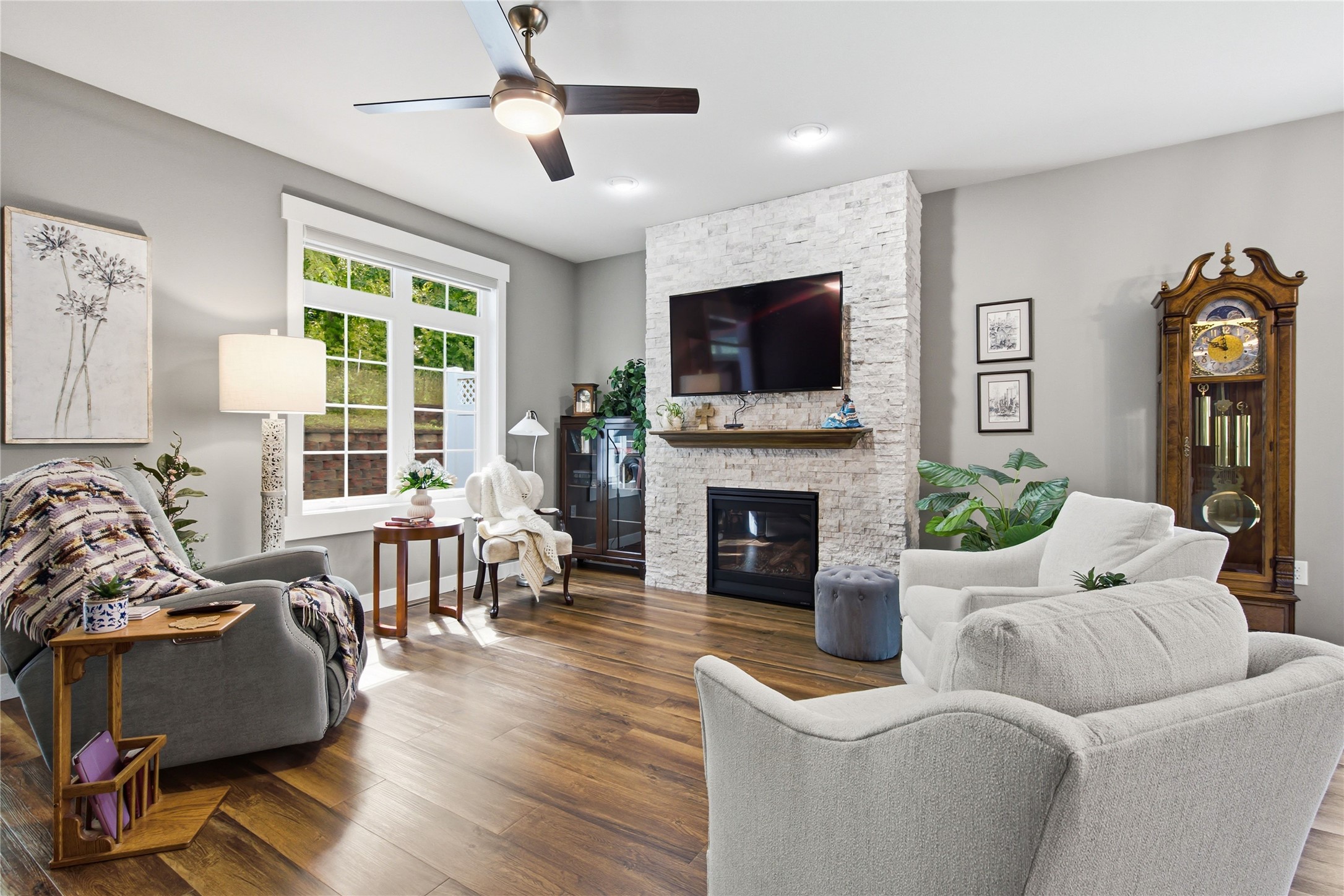 4523 Village Oaks Circle Property Photo 14