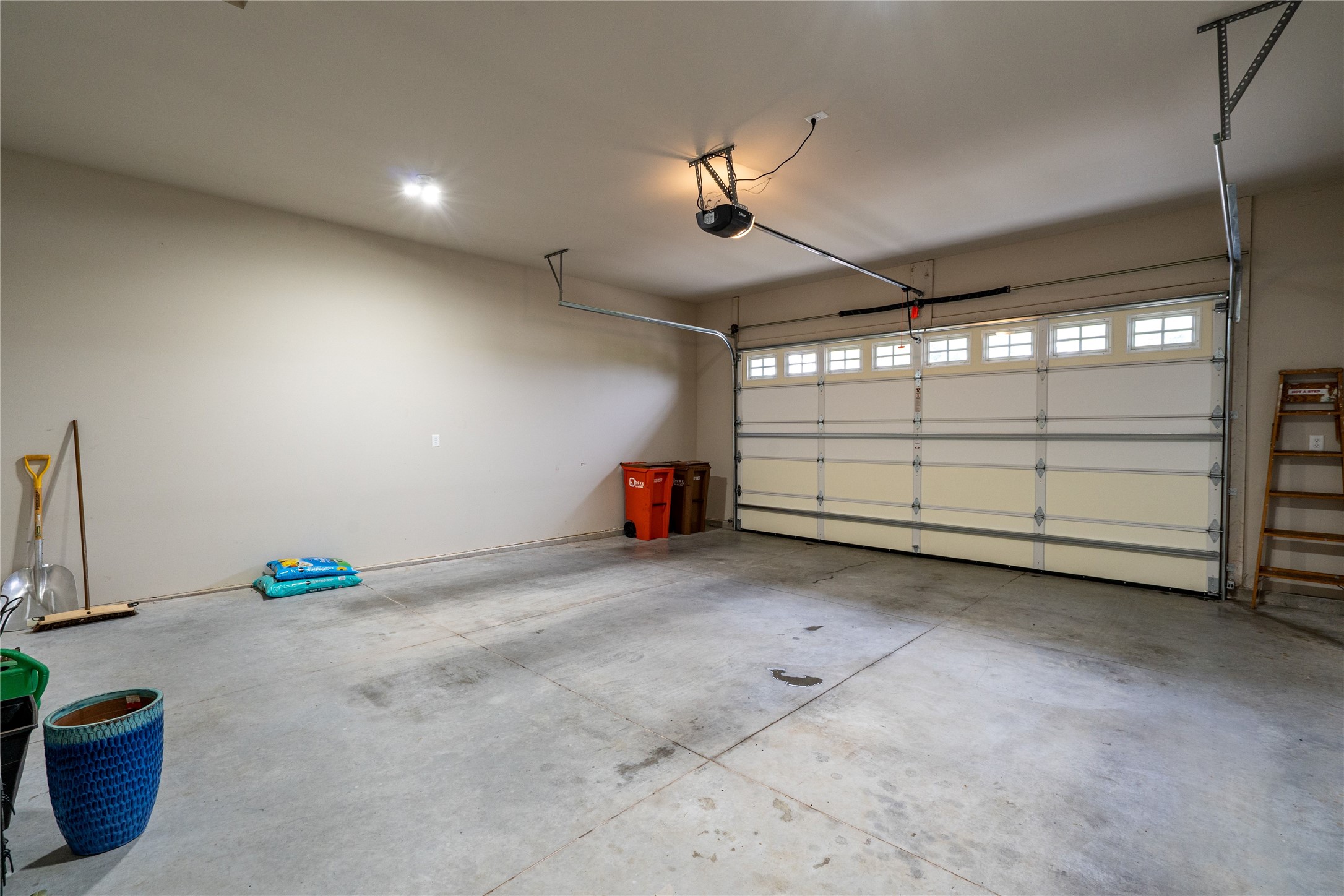 4523 Village Oaks Circle Property Photo 33