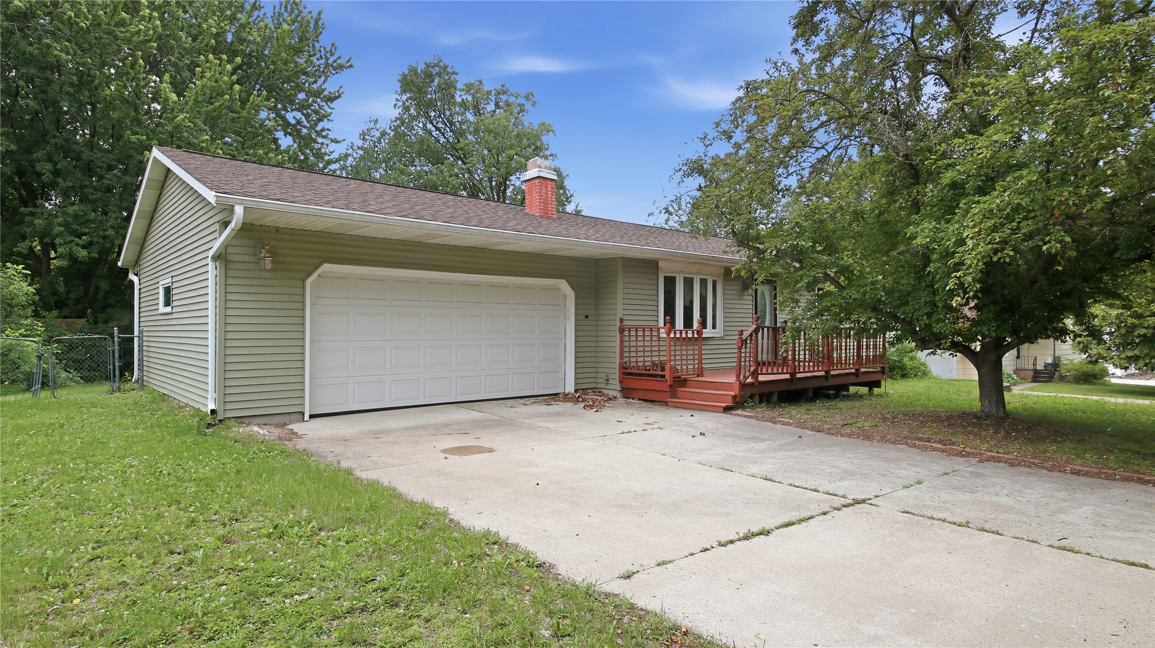 1413 Raedel Road Property Photo 1