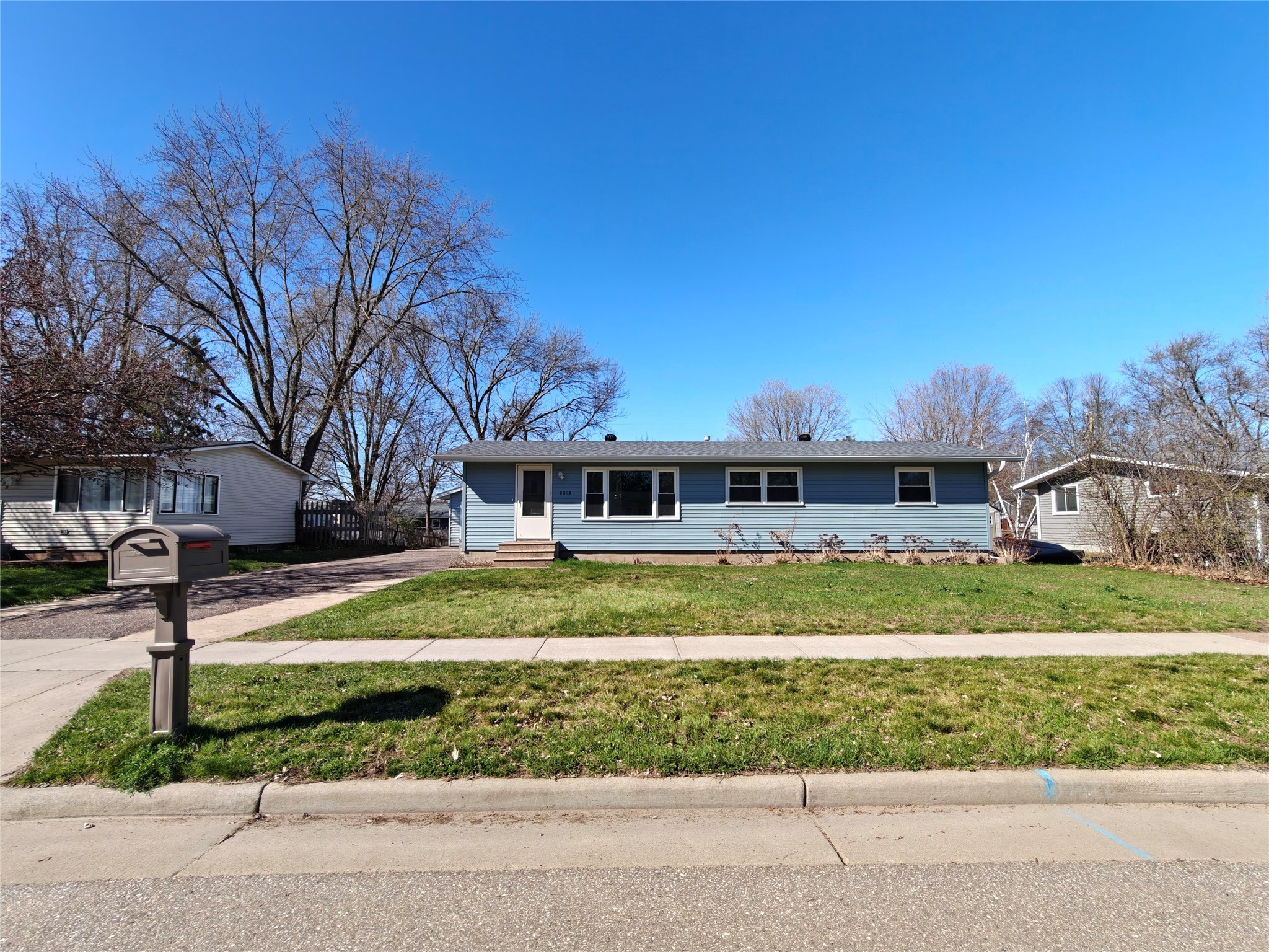 2212 Bartlett Avenue Property Photo 2