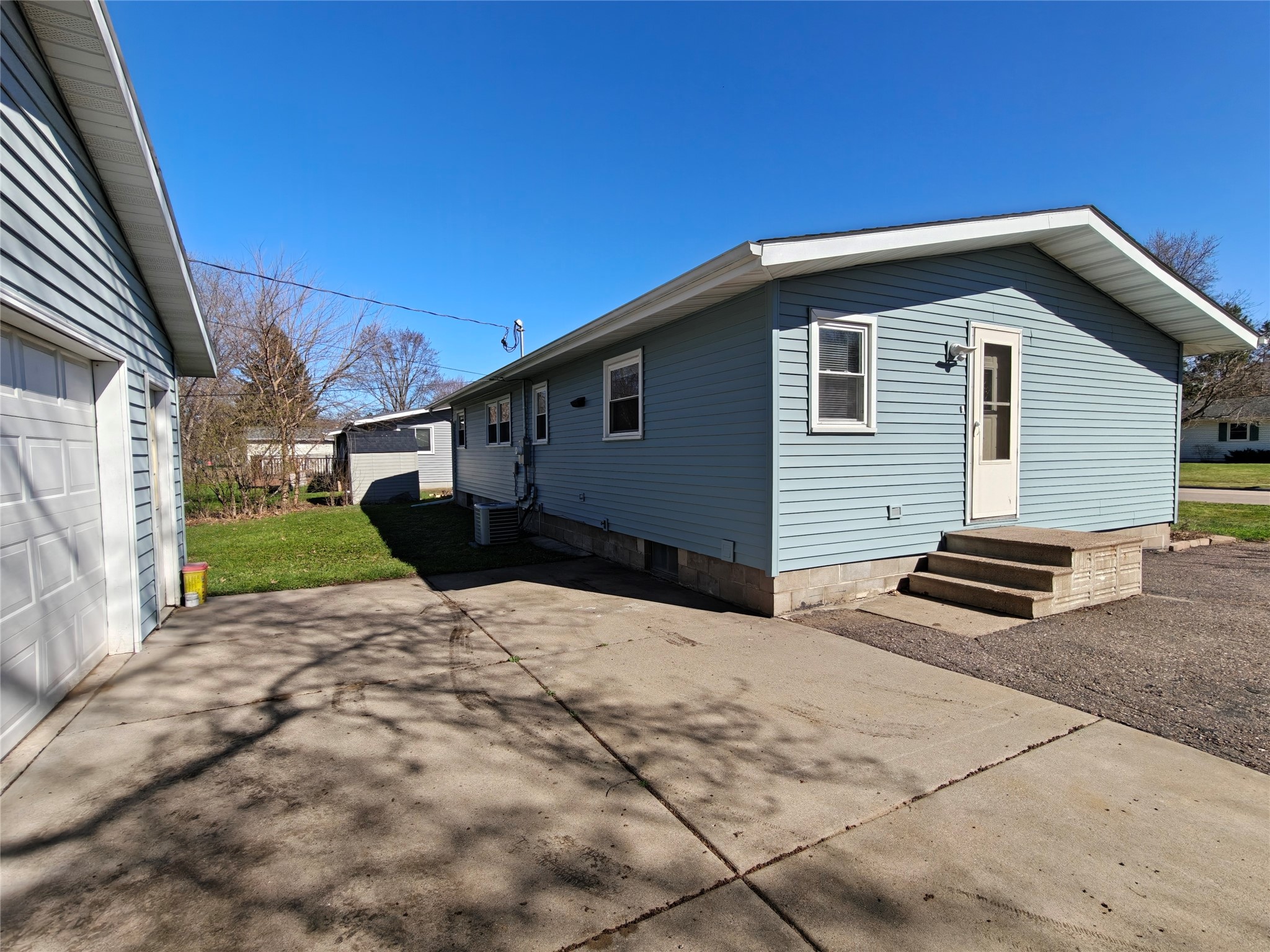 2212 Bartlett Avenue Property Photo 4