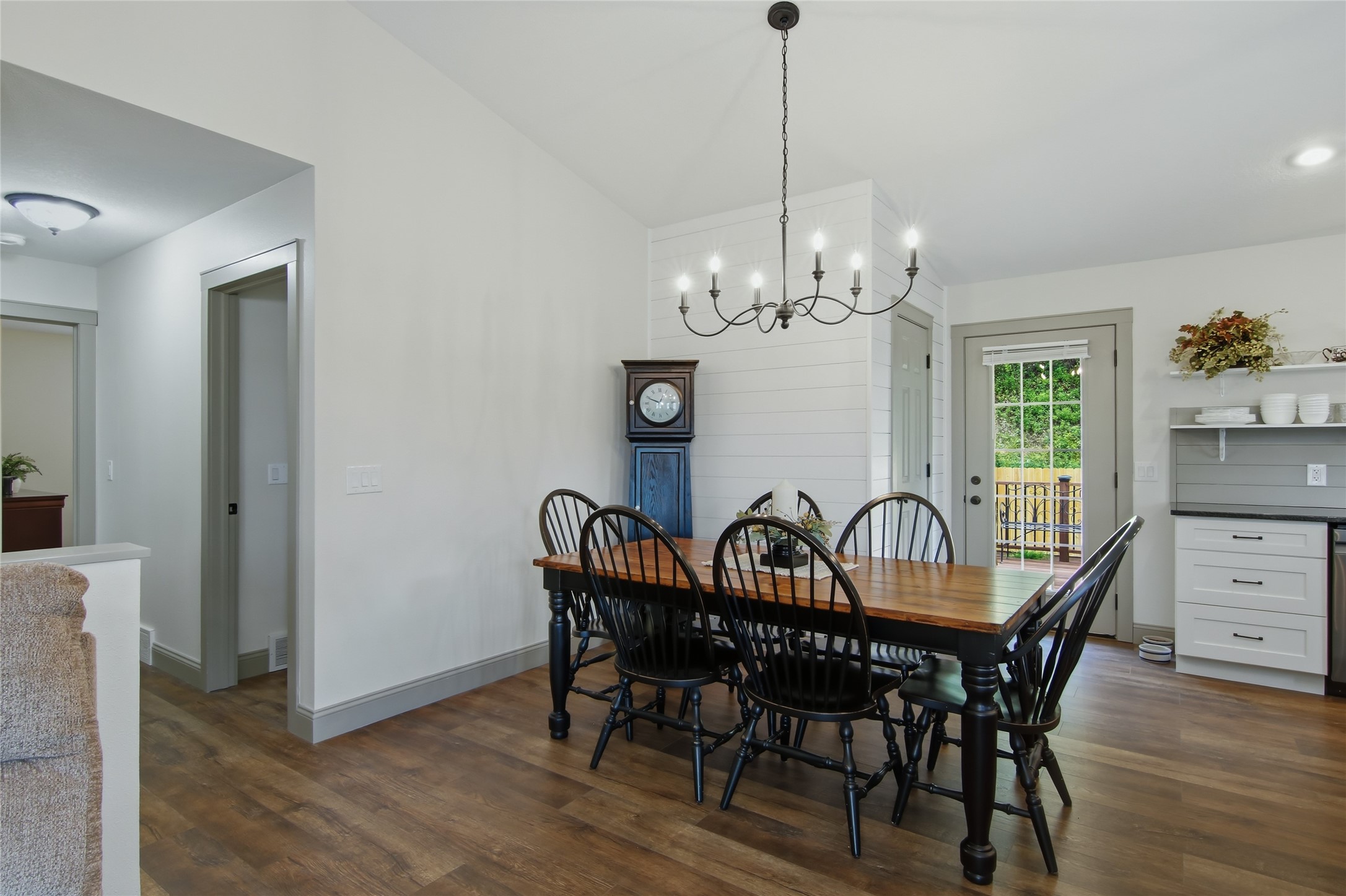3798 Nicholas Drive Property Photo 11