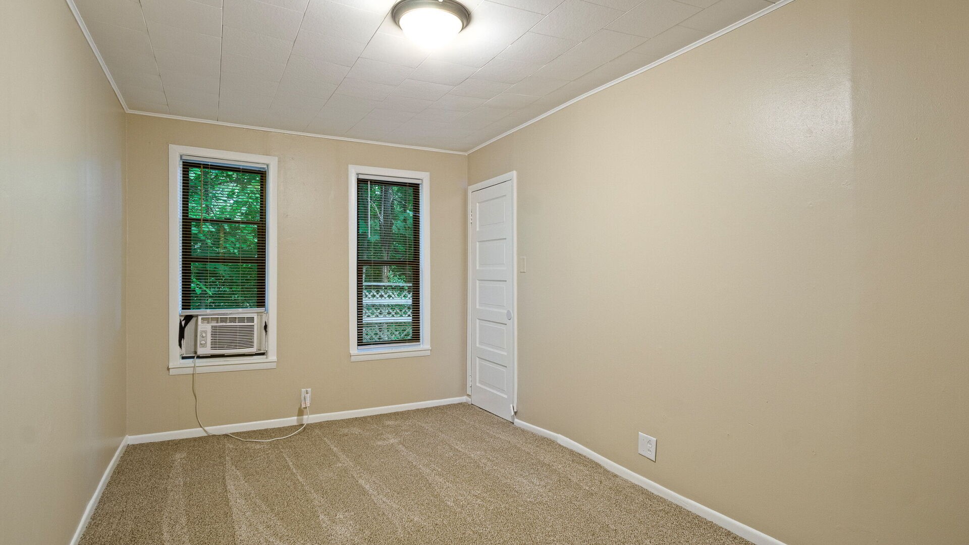 309 Marston Court Property Photo 7