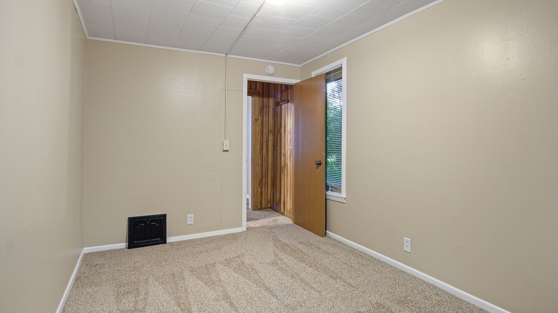 309 Marston Court Property Photo 9