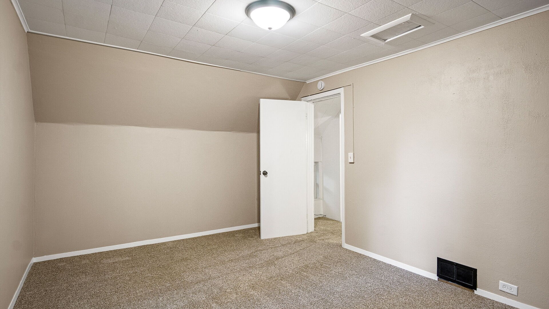 309 Marston Court Property Photo 28