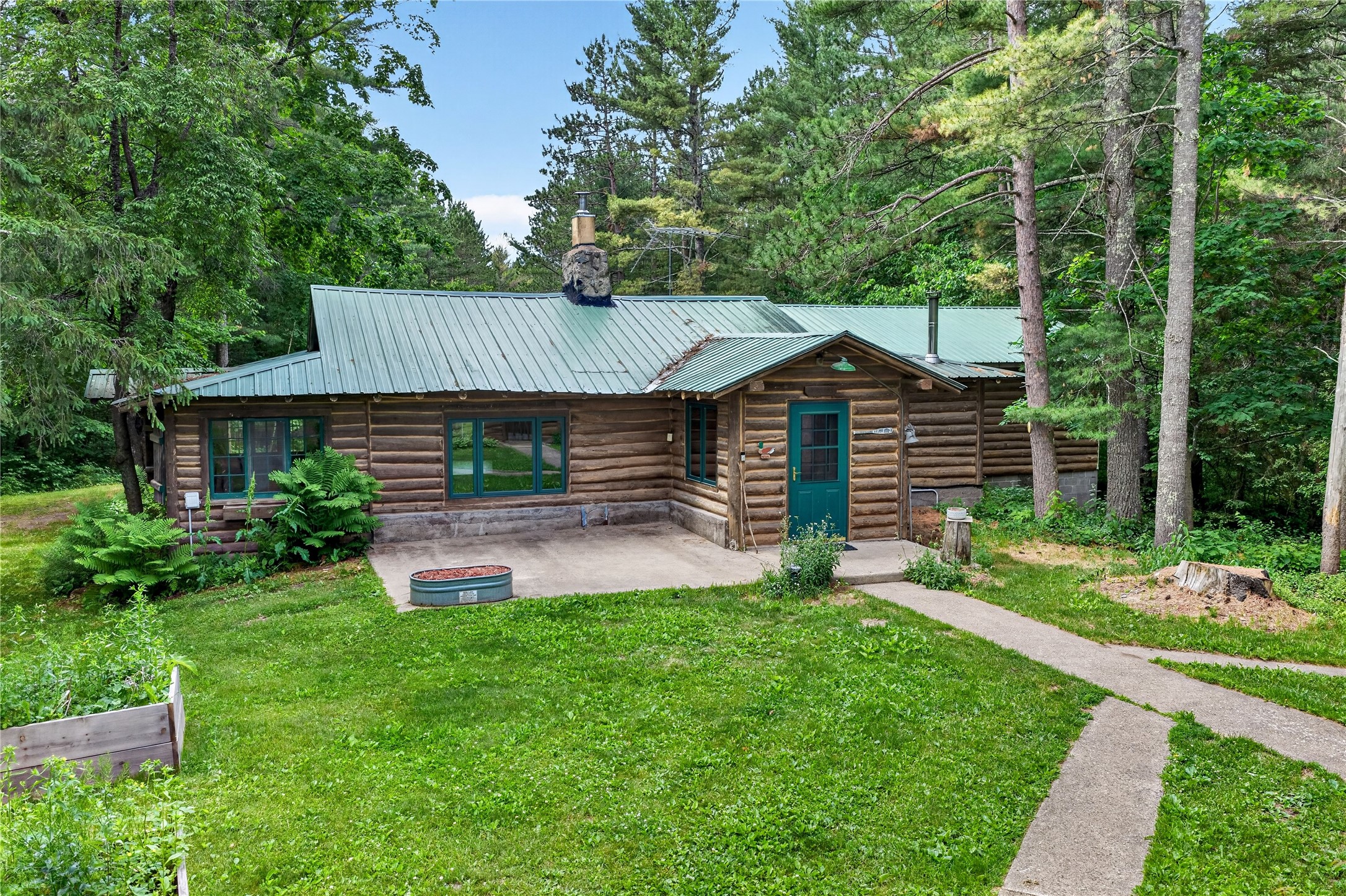 19720 Pioneer Road Property Photo 1