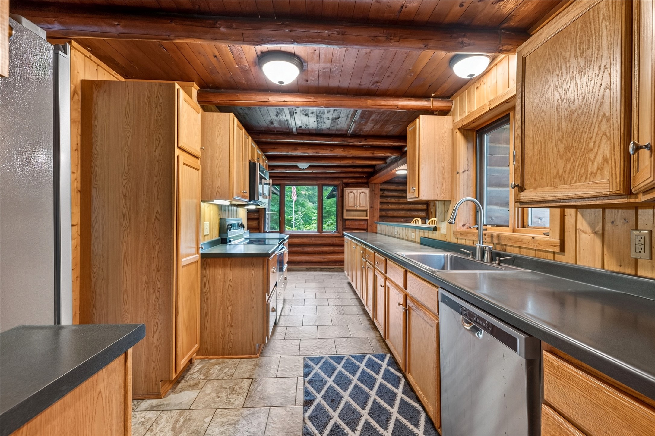 19720 Pioneer Road Property Photo 6