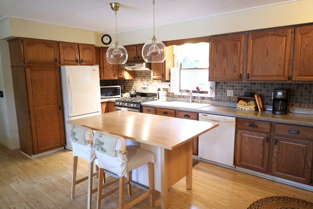 27502 Pepin Road Property Photo 8