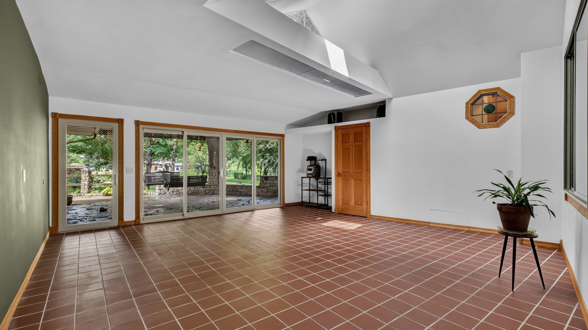35261 7th Street Property Photo 9