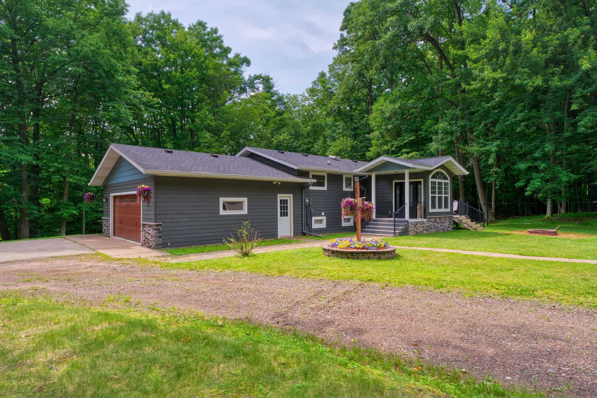 200 Ridgewood Drive Property Photo 1