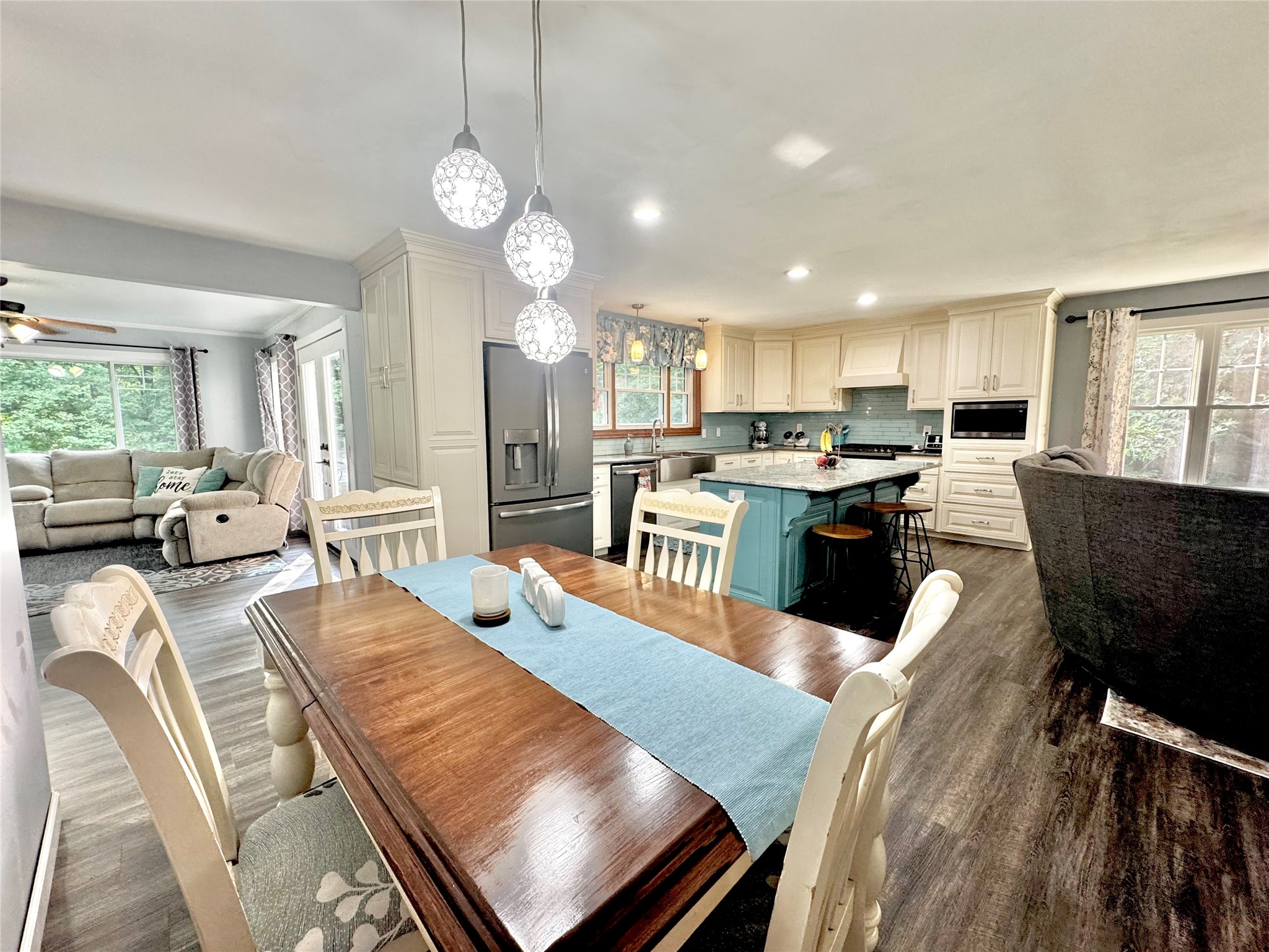 200 Ridgewood Drive Property Photo 17