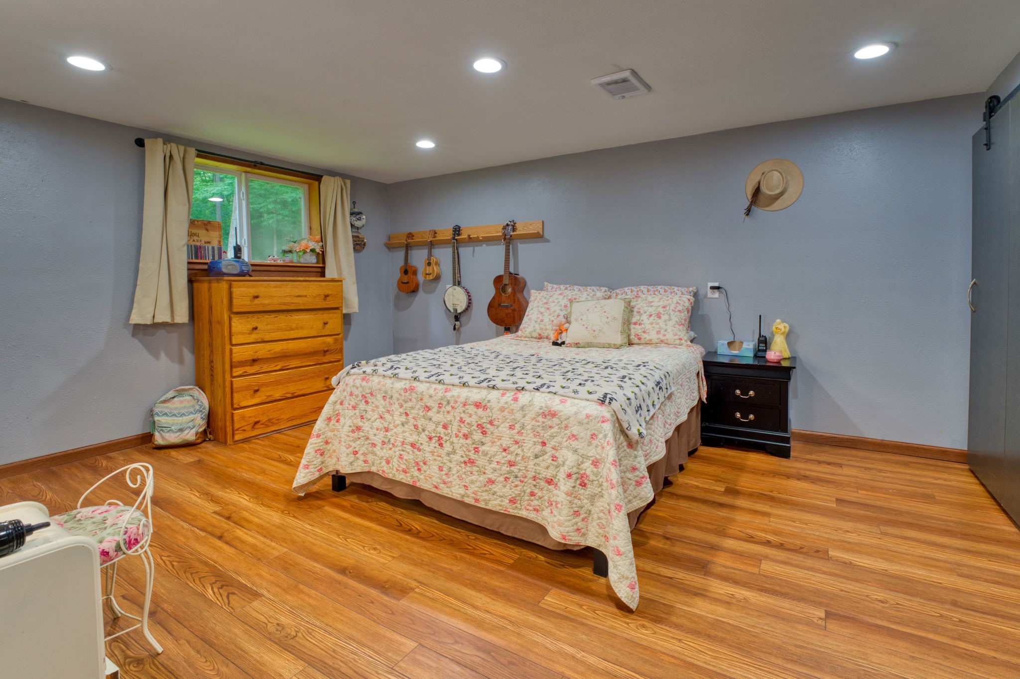 200 Ridgewood Drive Property Photo 36