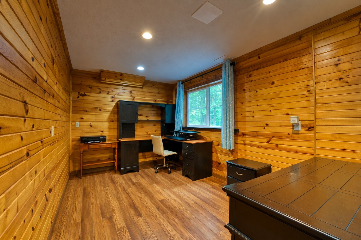 200 Ridgewood Drive Property Photo 43