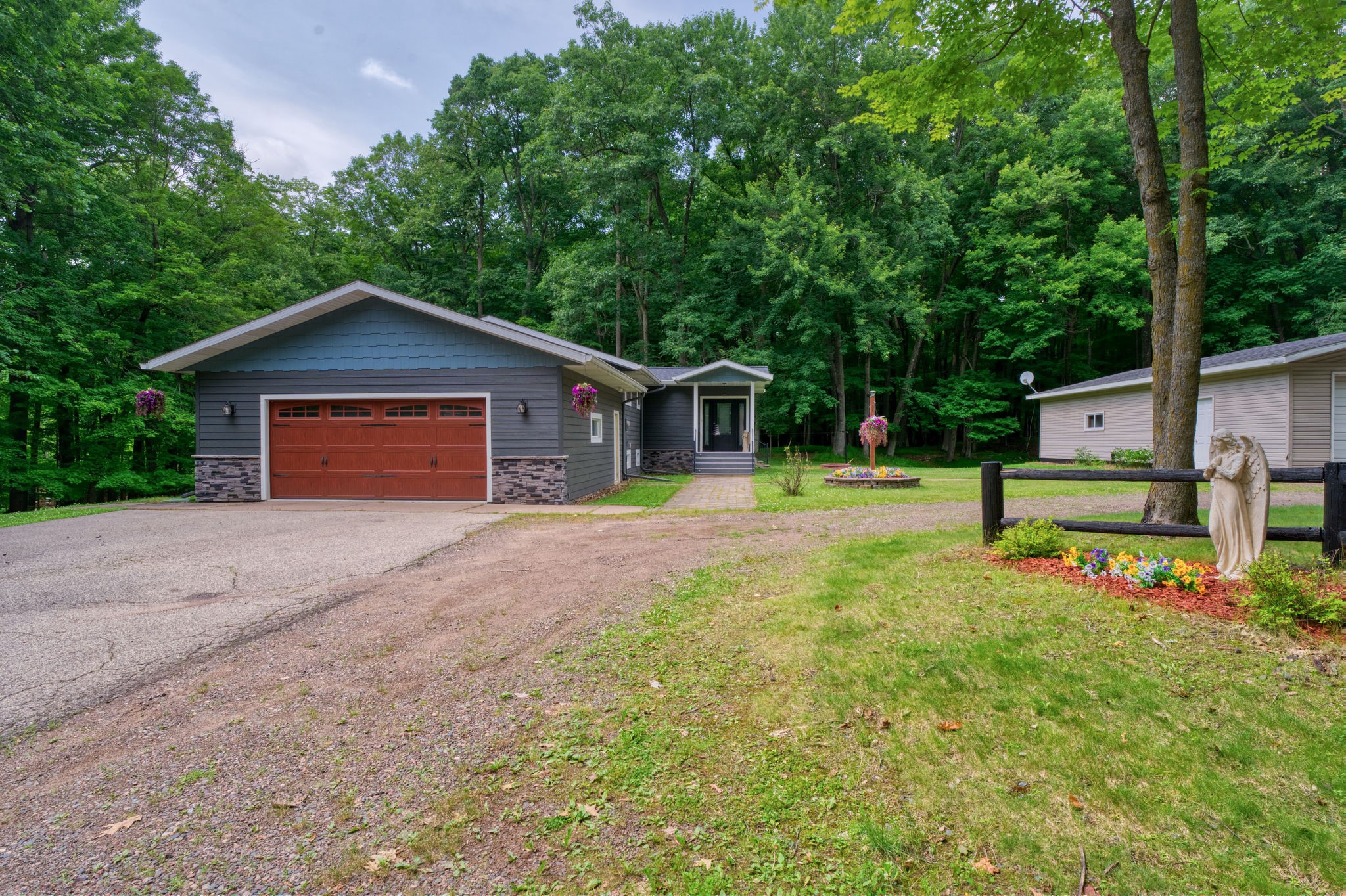 200 Ridgewood Drive Property Photo 49