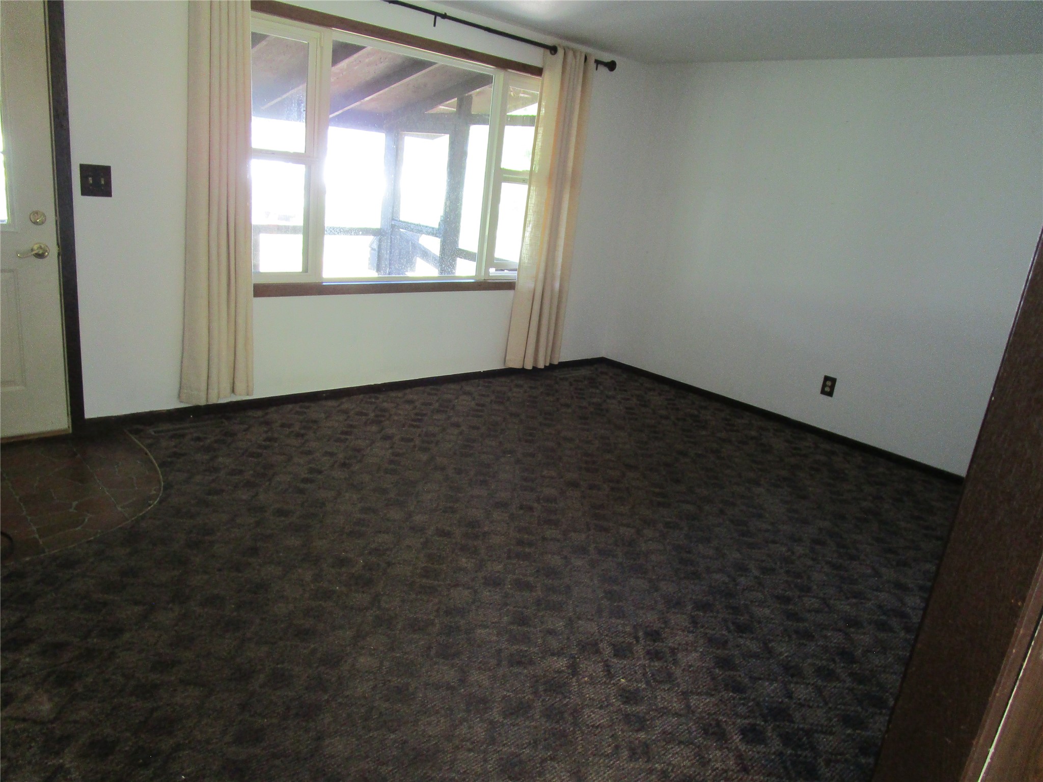 1018 Lee Lane Property Photo 2