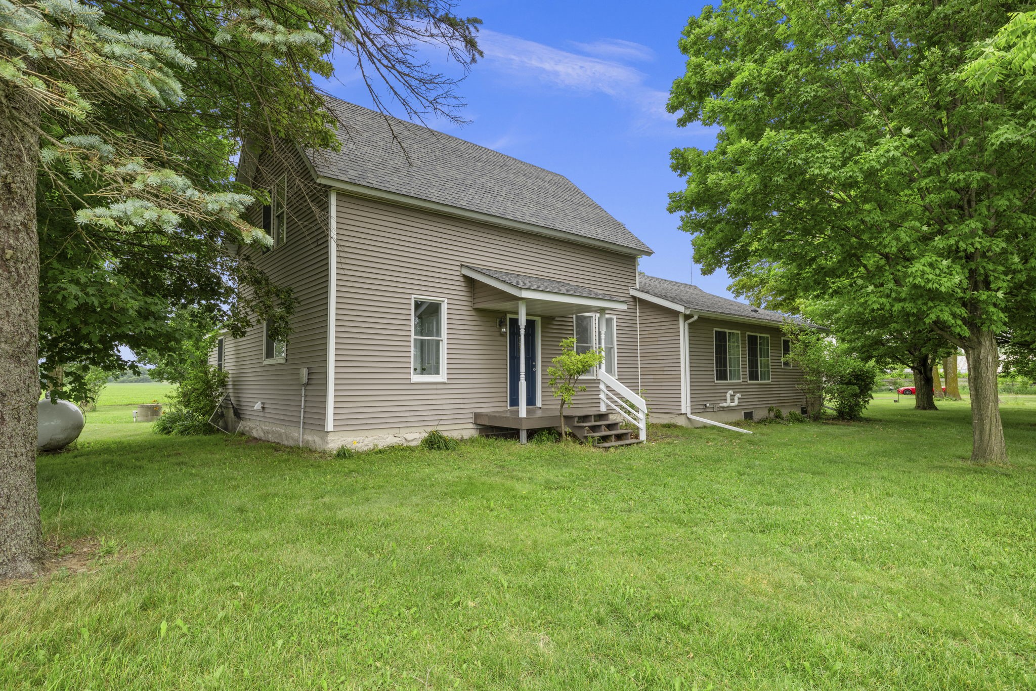 2749 210th Street Property Photo 4