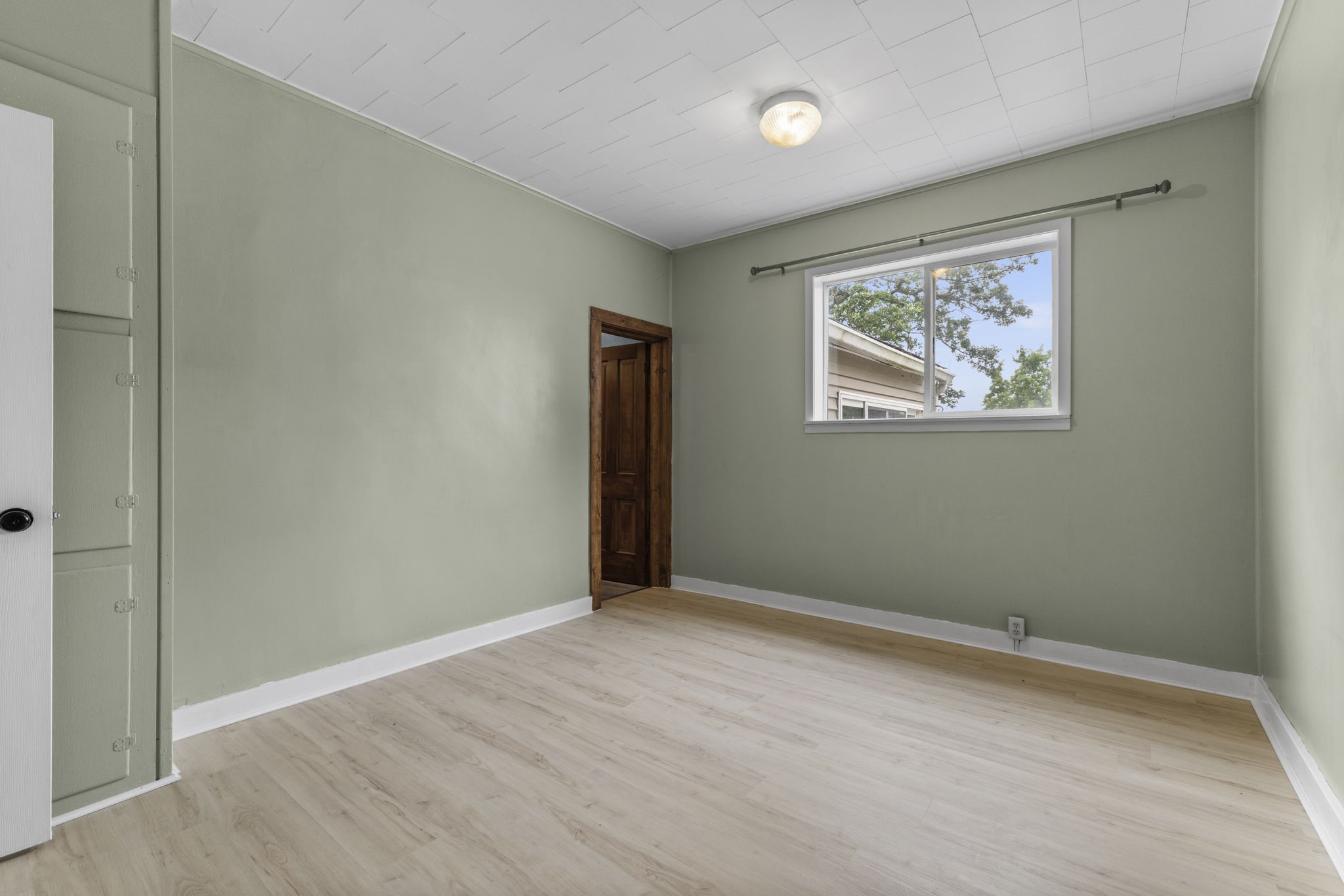 2749 210th Street Property Photo 15
