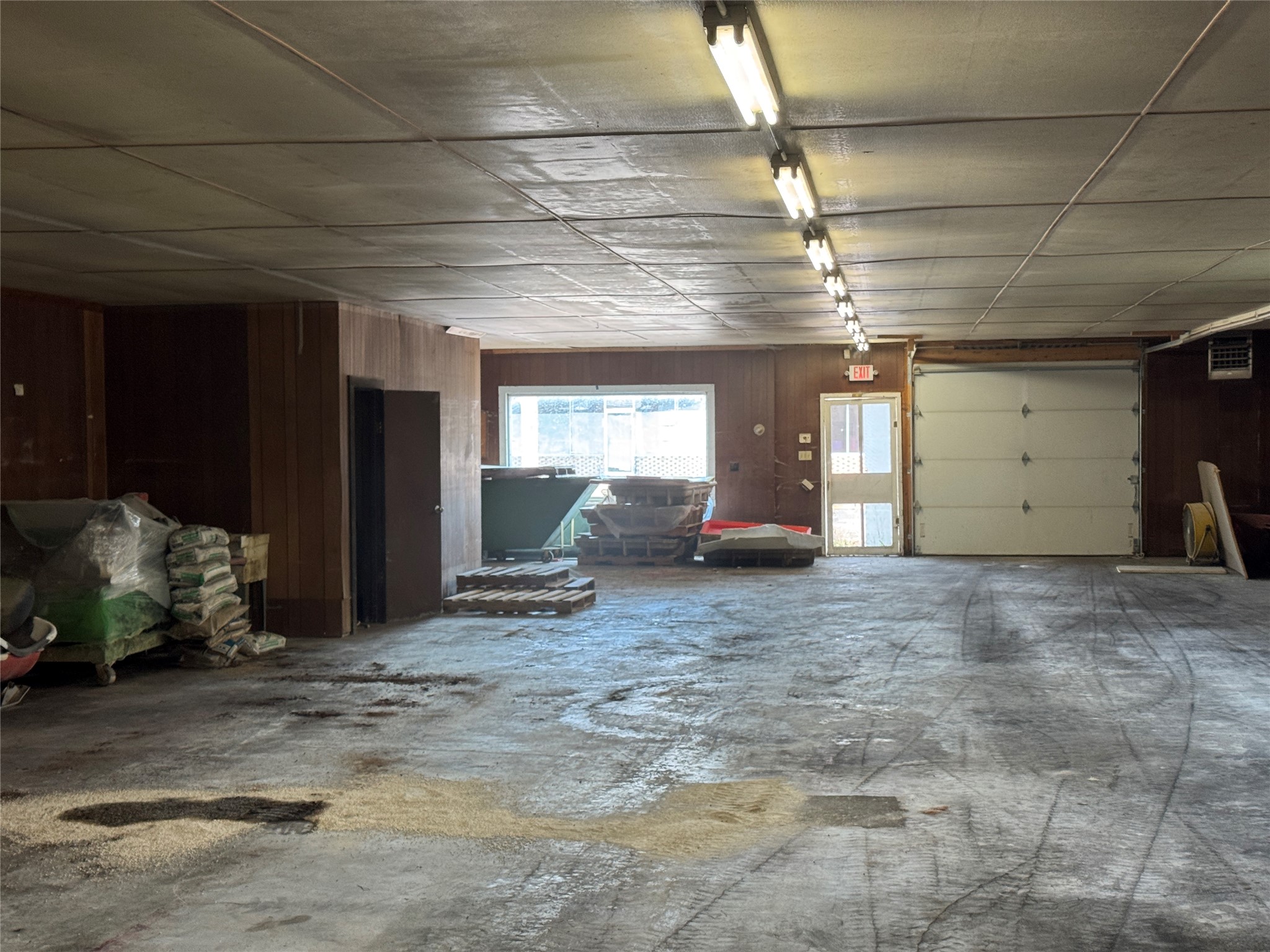 11021 W State Highway 48 Property Photo 18