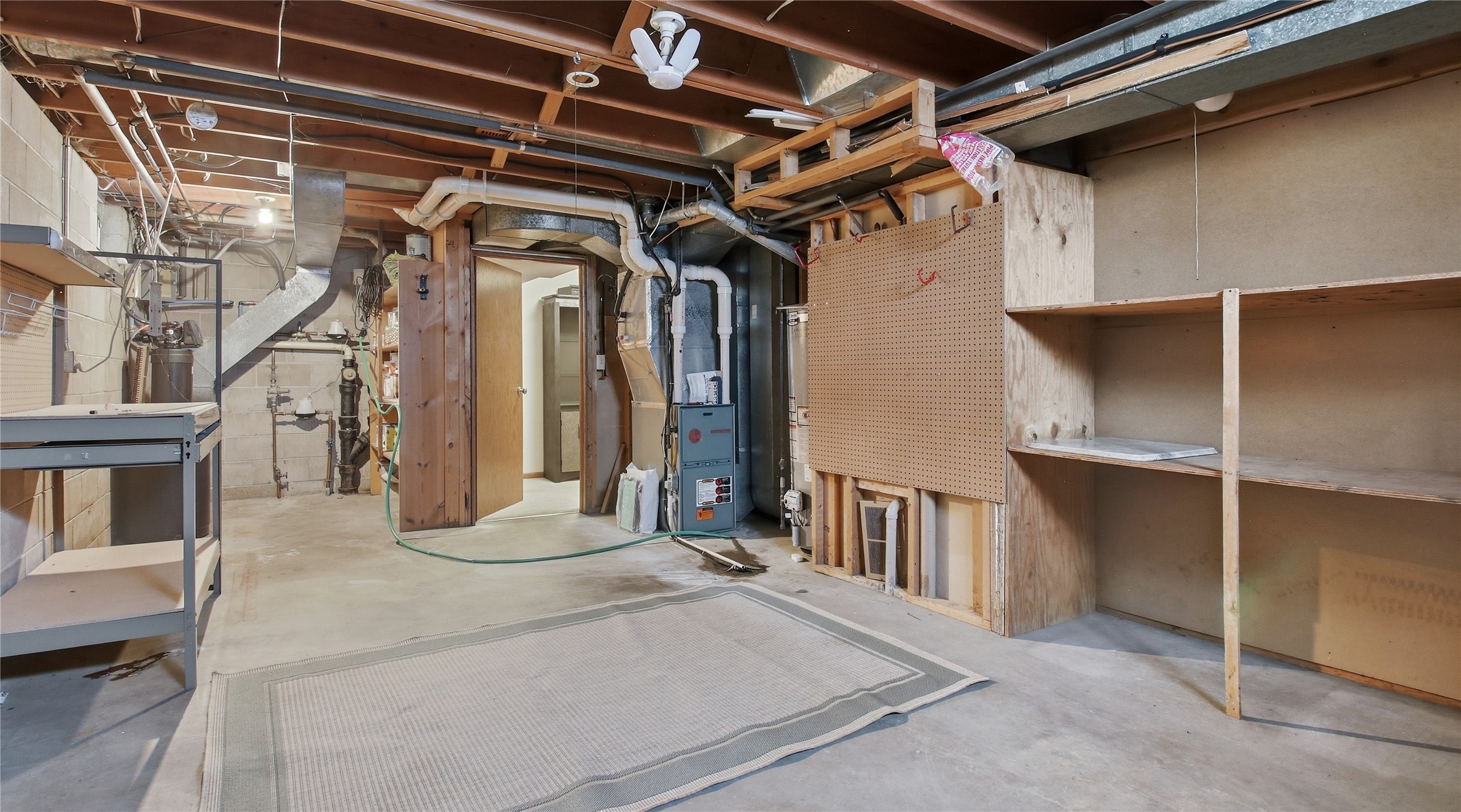 212 Country Club Lane Property Photo 27