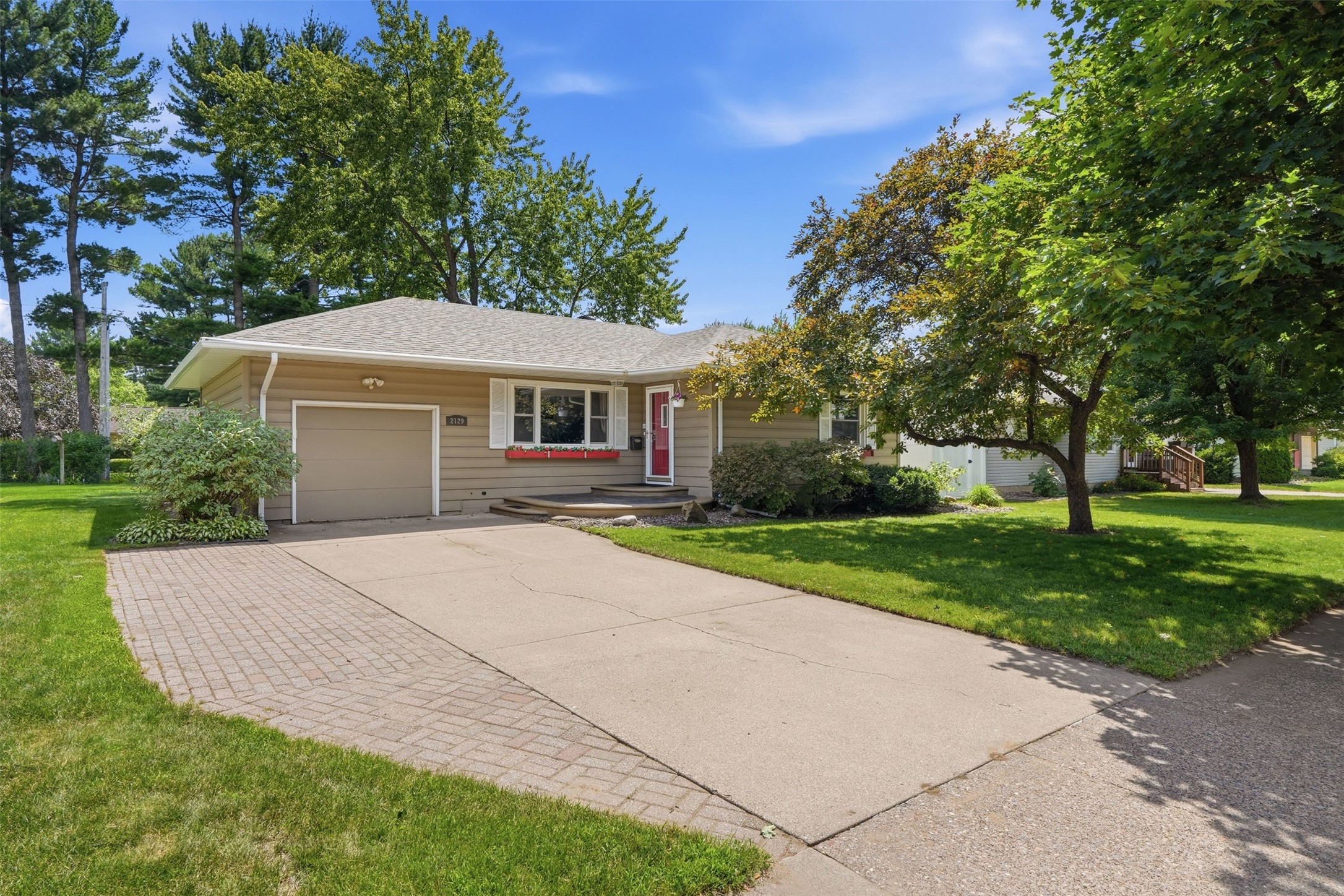 2129 E Lexington Boulevard Property Photo 1