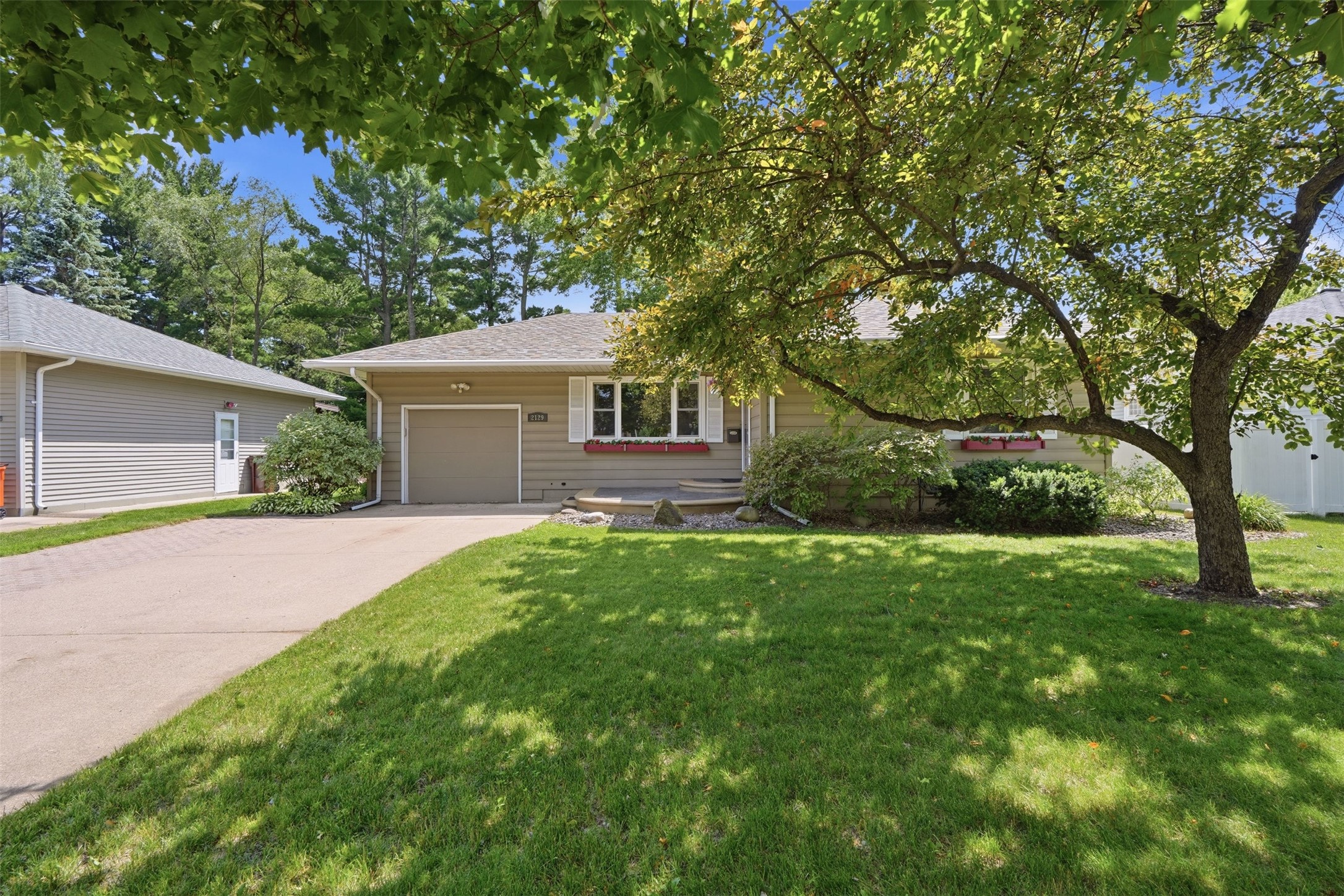 2129 E Lexington Boulevard Property Photo 2