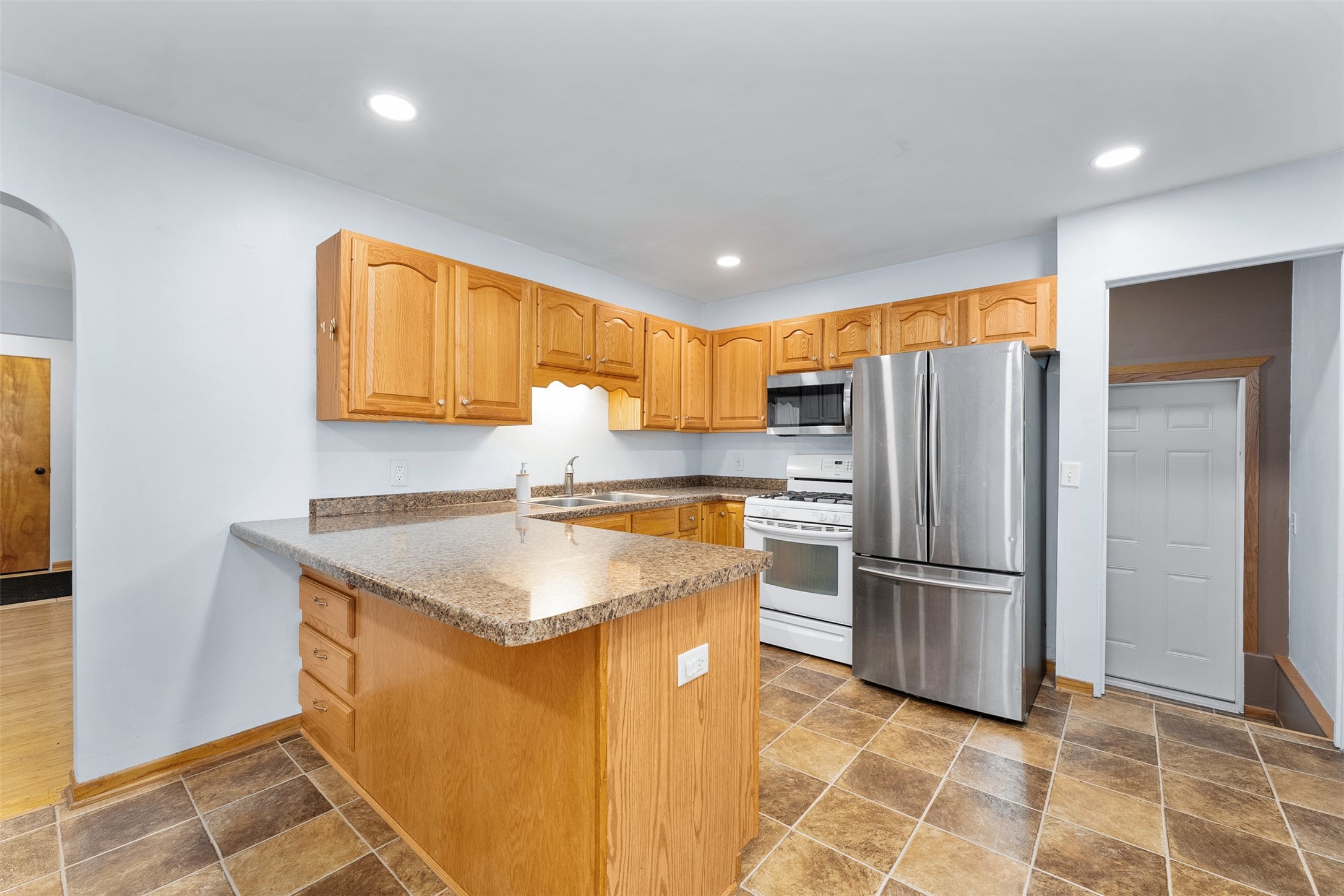 2129 E Lexington Boulevard Property Photo 10