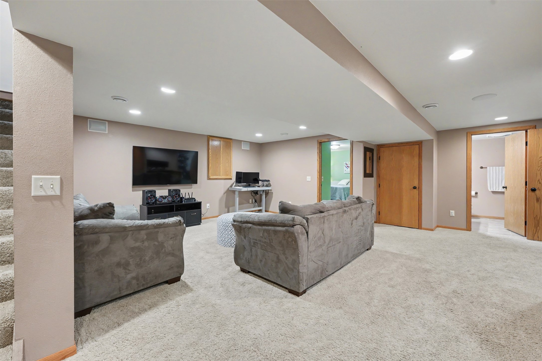 2129 E Lexington Boulevard Property Photo 19