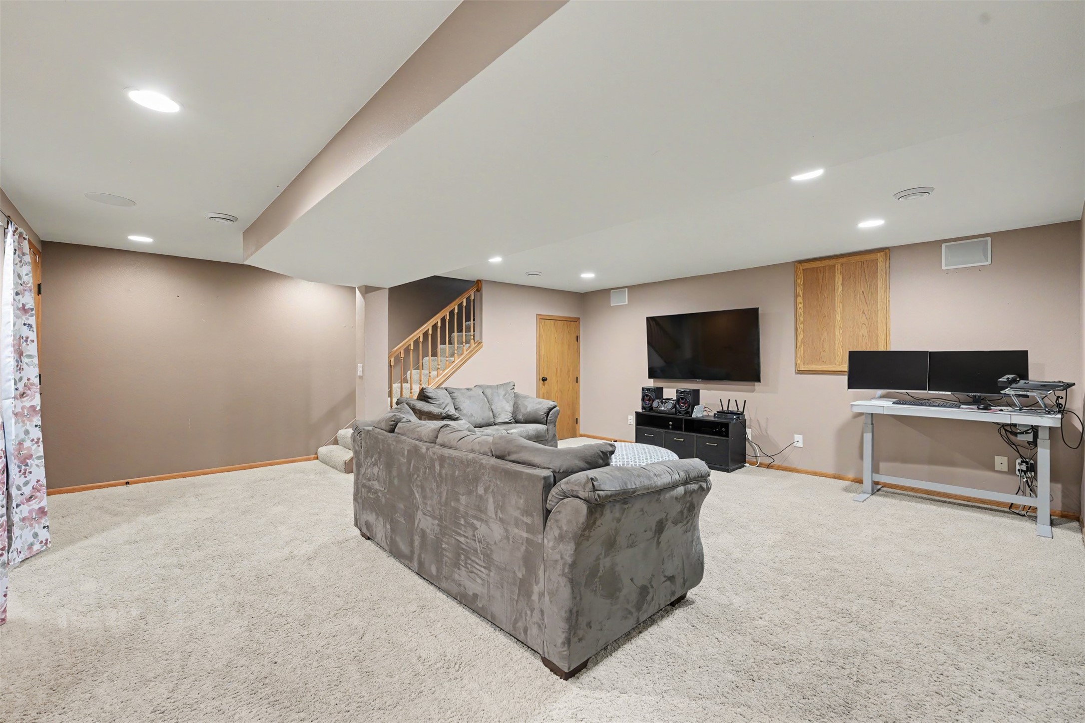2129 E Lexington Boulevard Property Photo 20