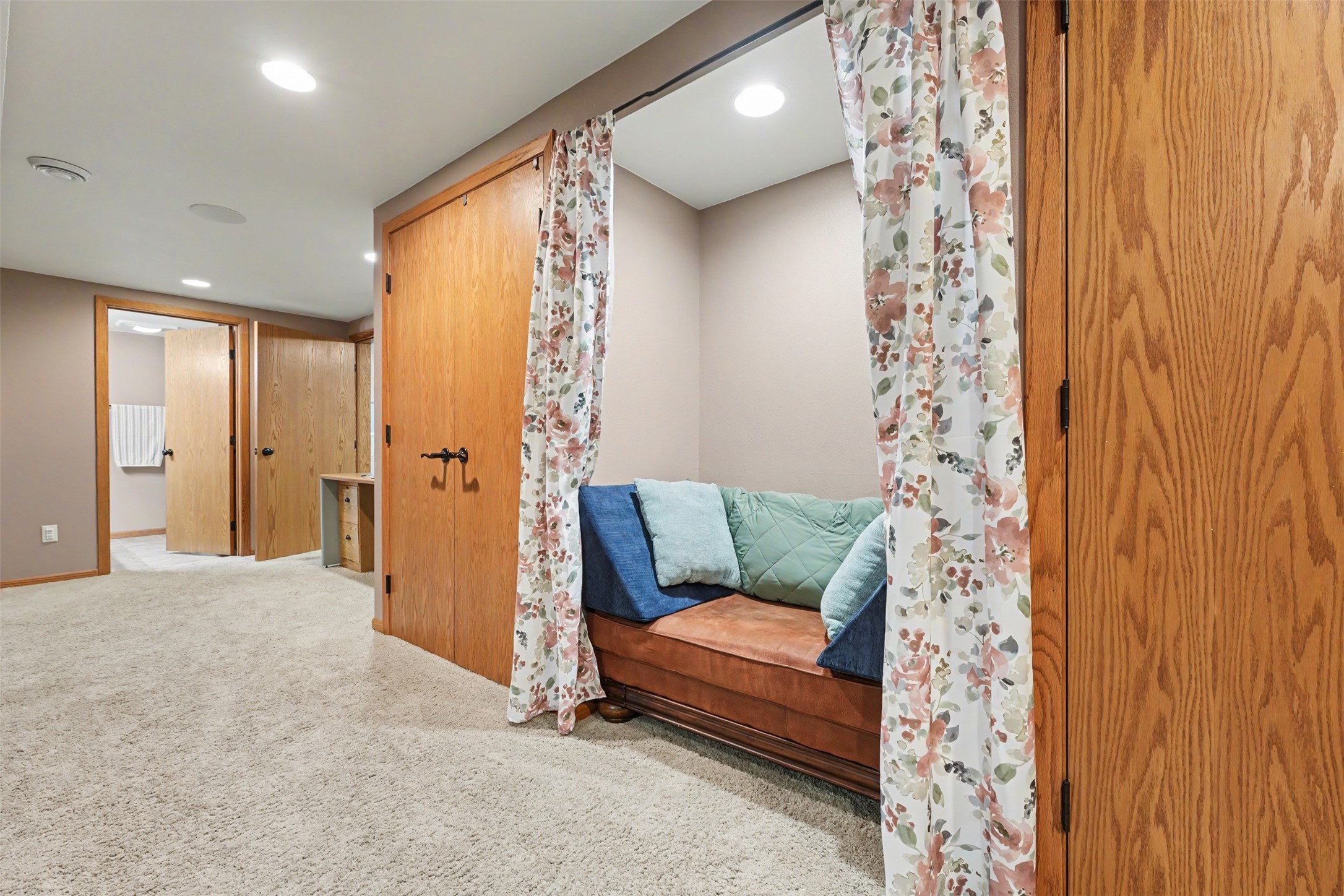 2129 E Lexington Boulevard Property Photo 26