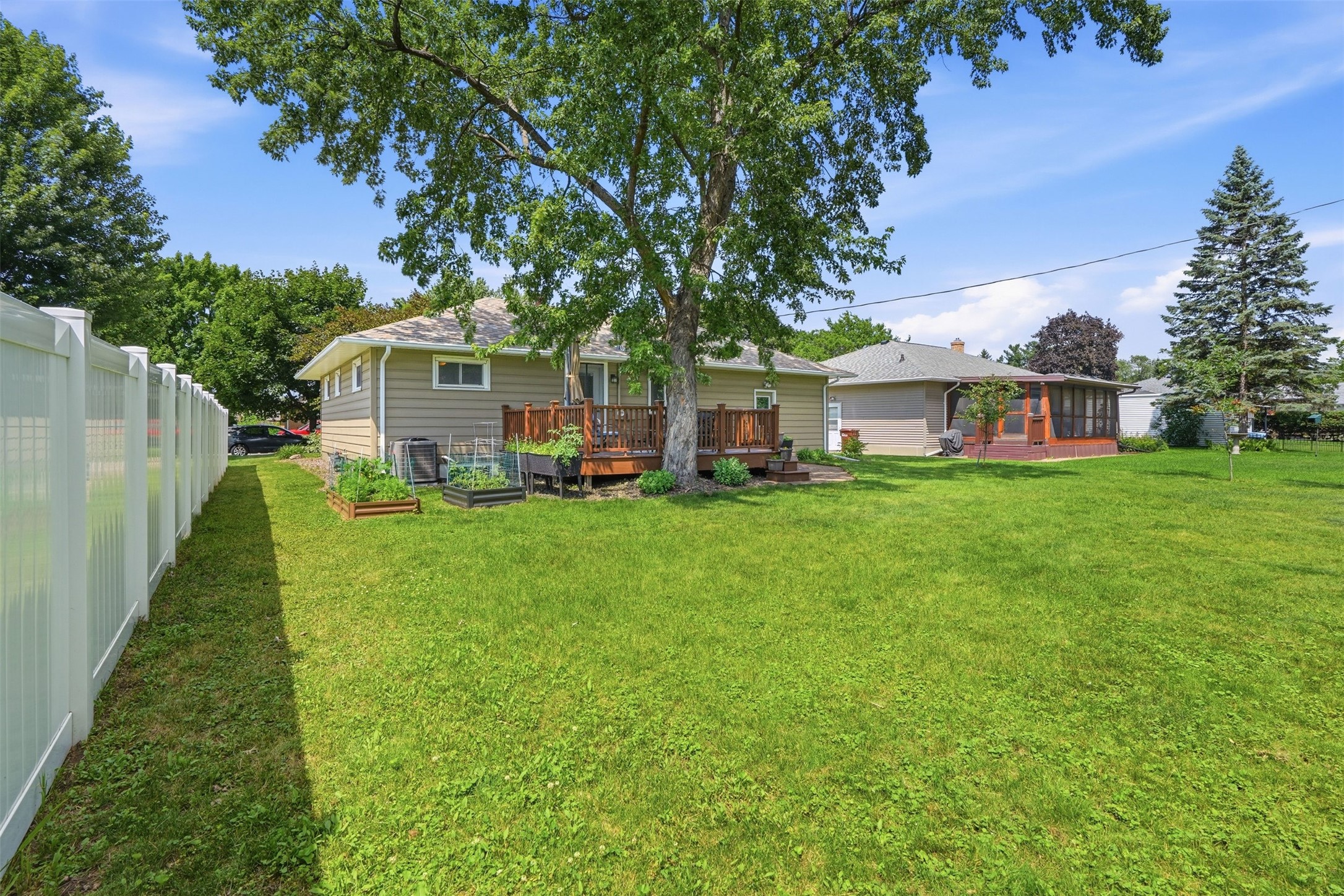 2129 E Lexington Boulevard Property Photo 32