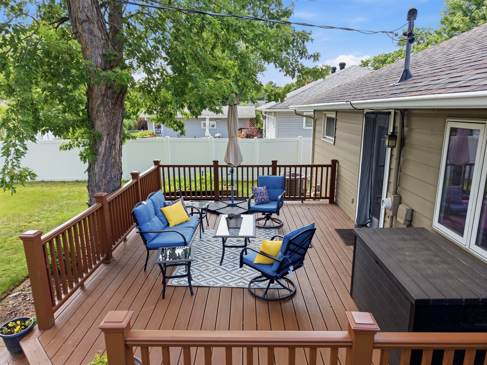 2129 E Lexington Boulevard Property Photo 37