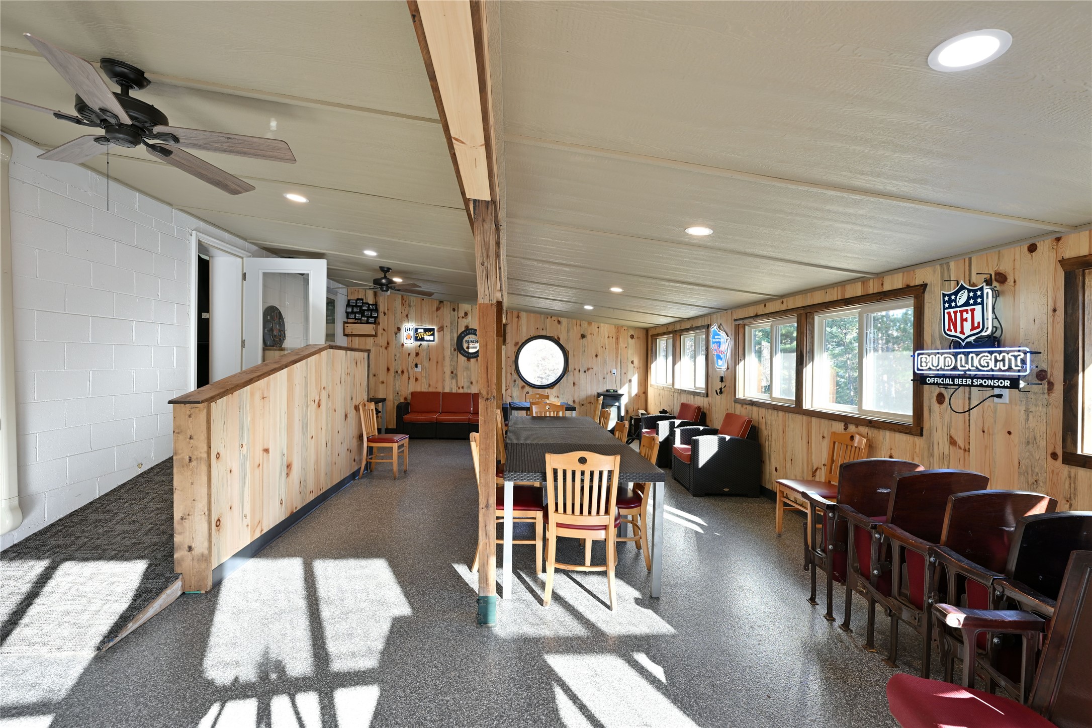 11933 E County Road Y Property Photo 29
