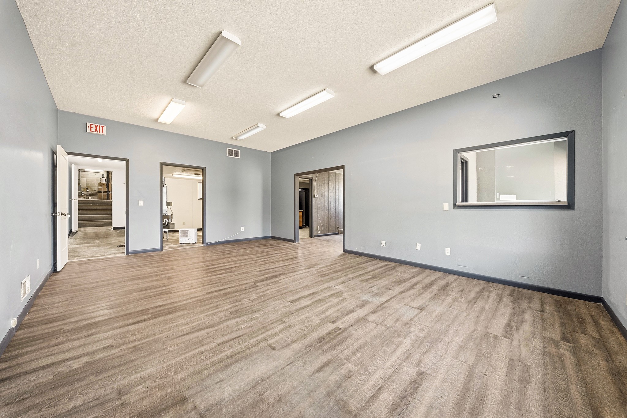 15 E Walnut Street Property Photo 8
