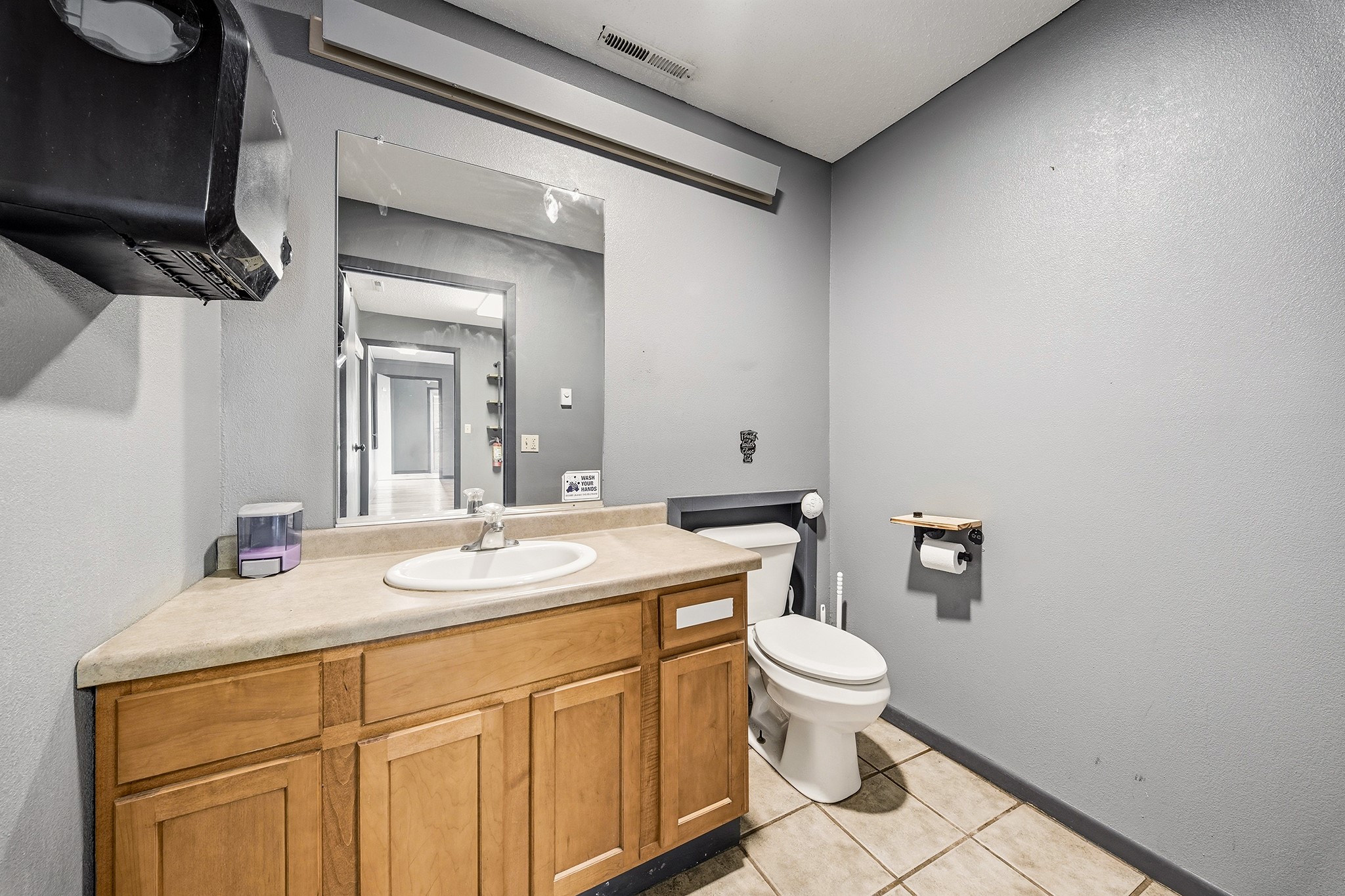 15 E Walnut Street Property Photo 15