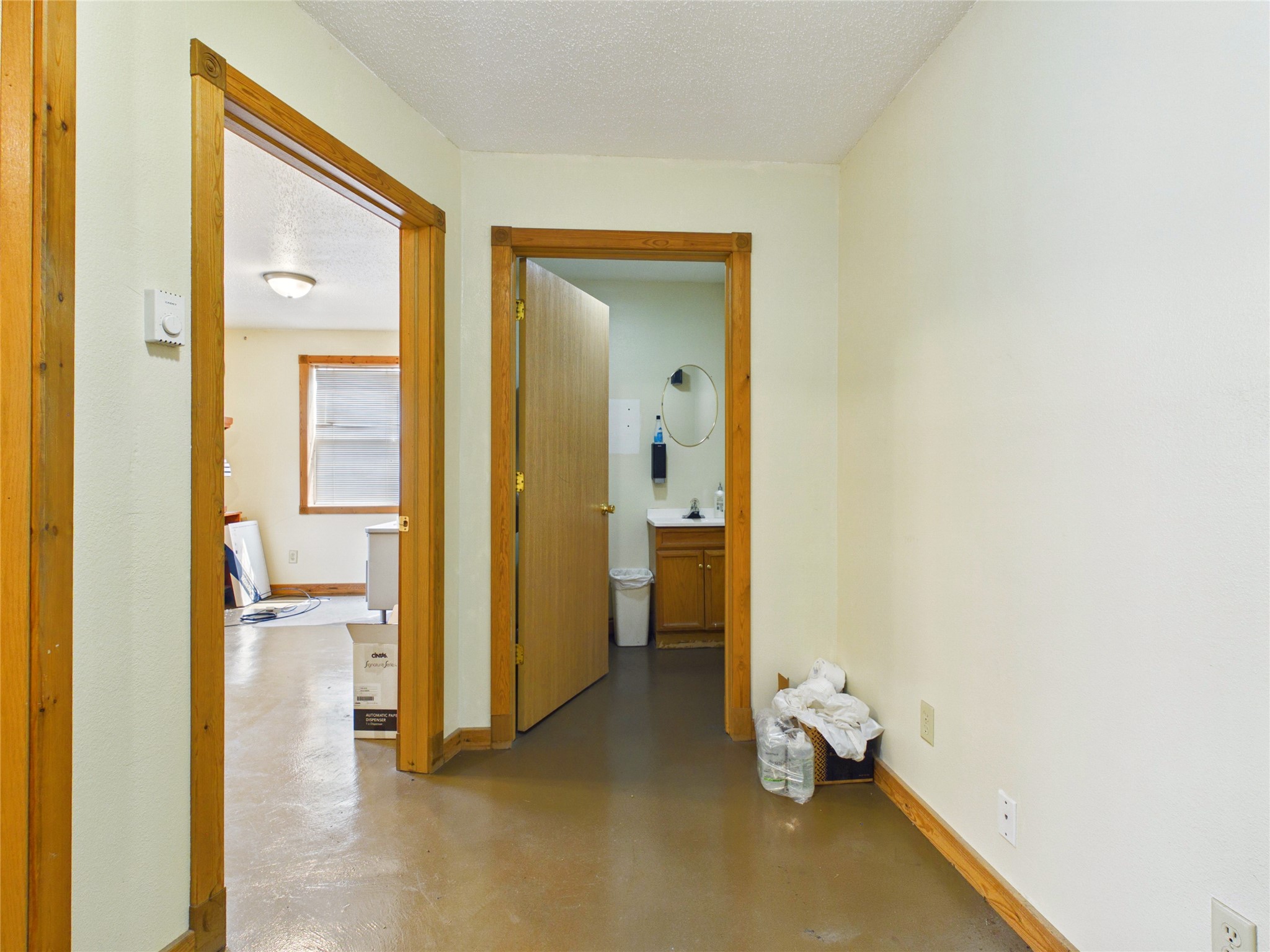 881 N Grant Avenue Property Photo 6
