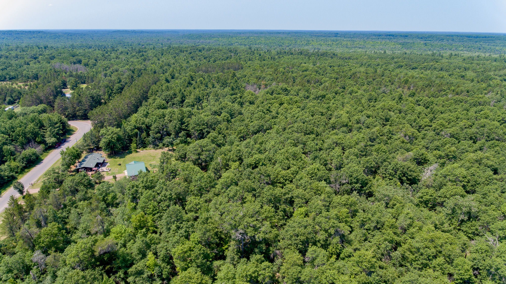 8998 N River Road Property Photo 4