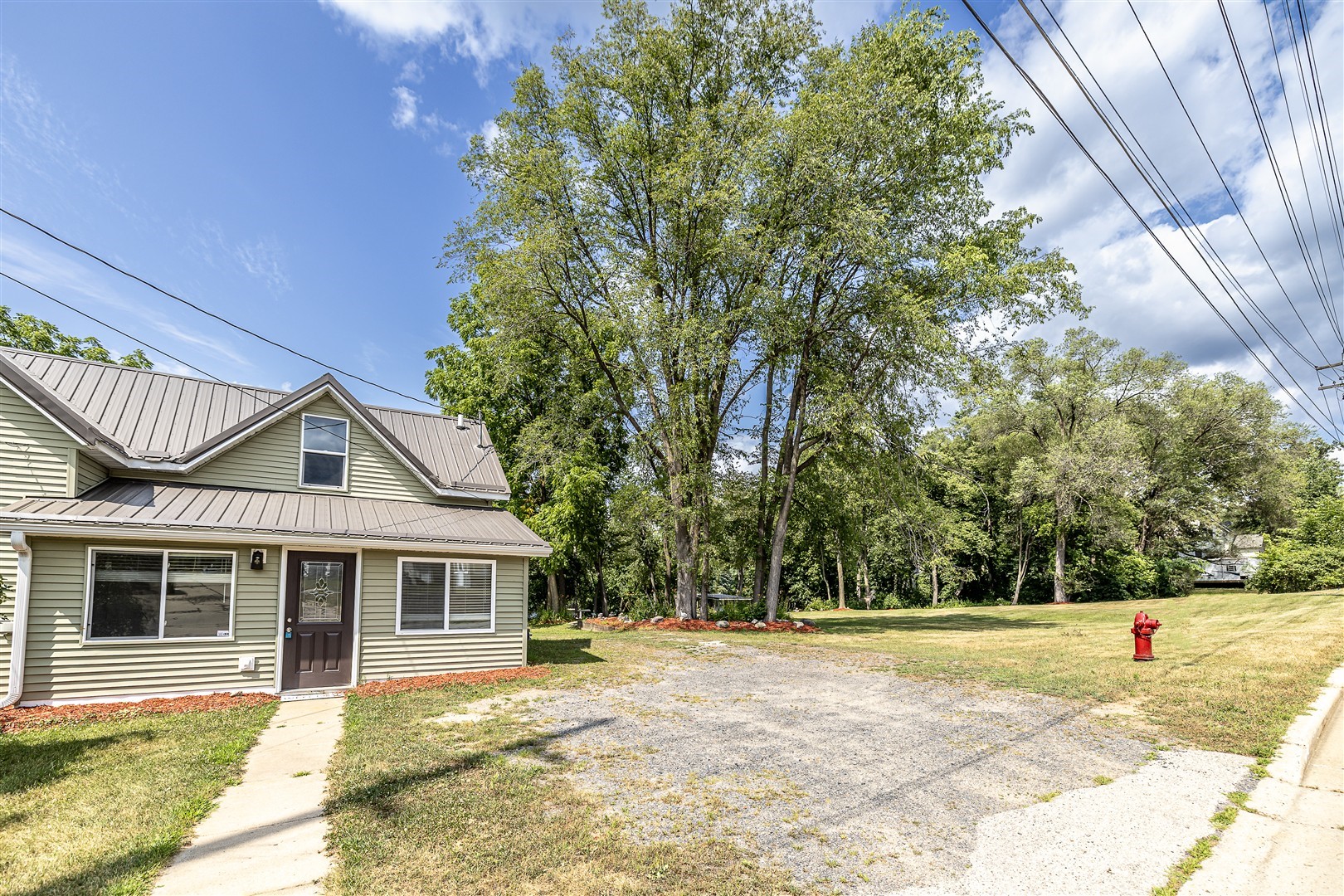 214 N Roosevelt Road Property Photo 1