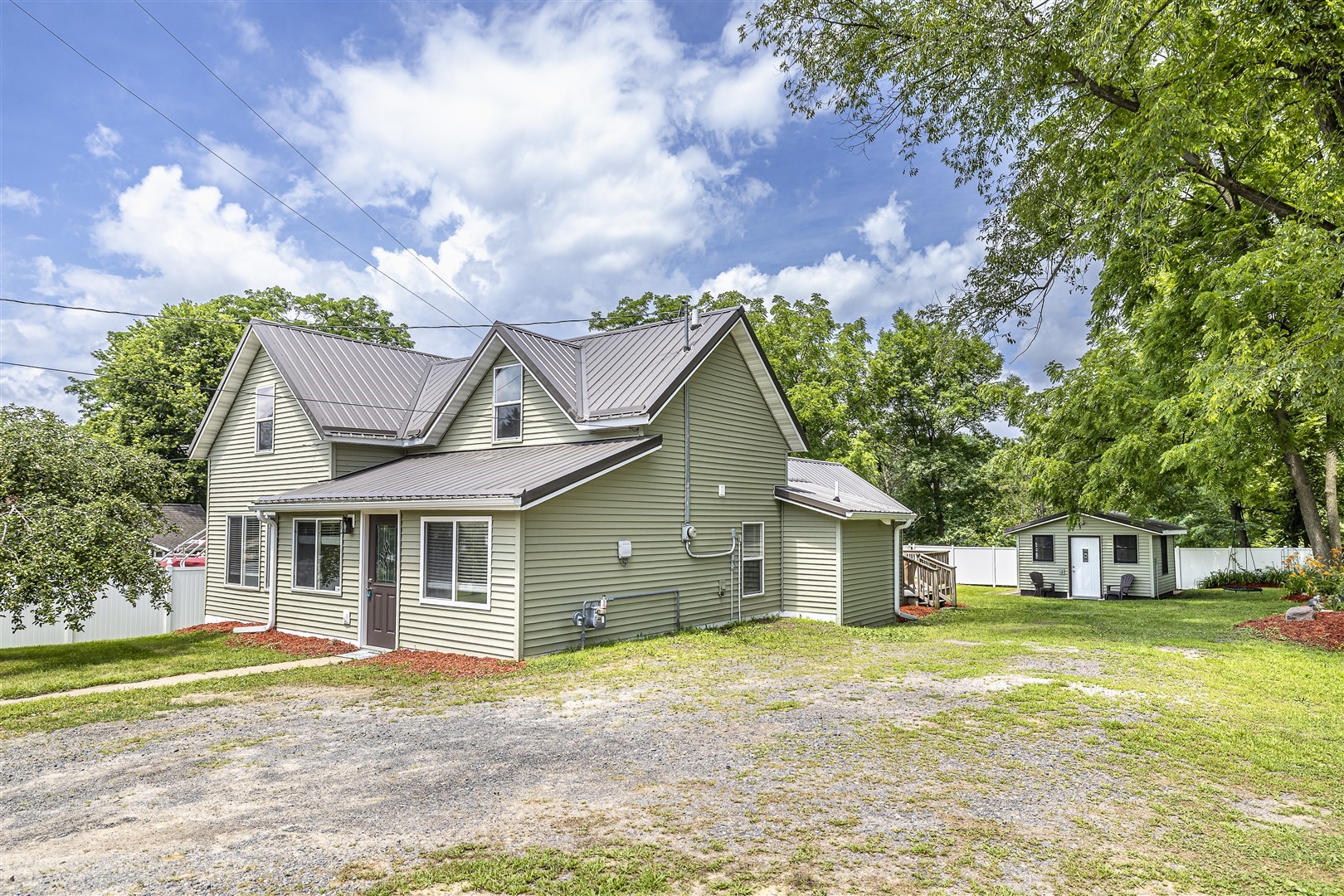214 N Roosevelt Road Property Photo 2