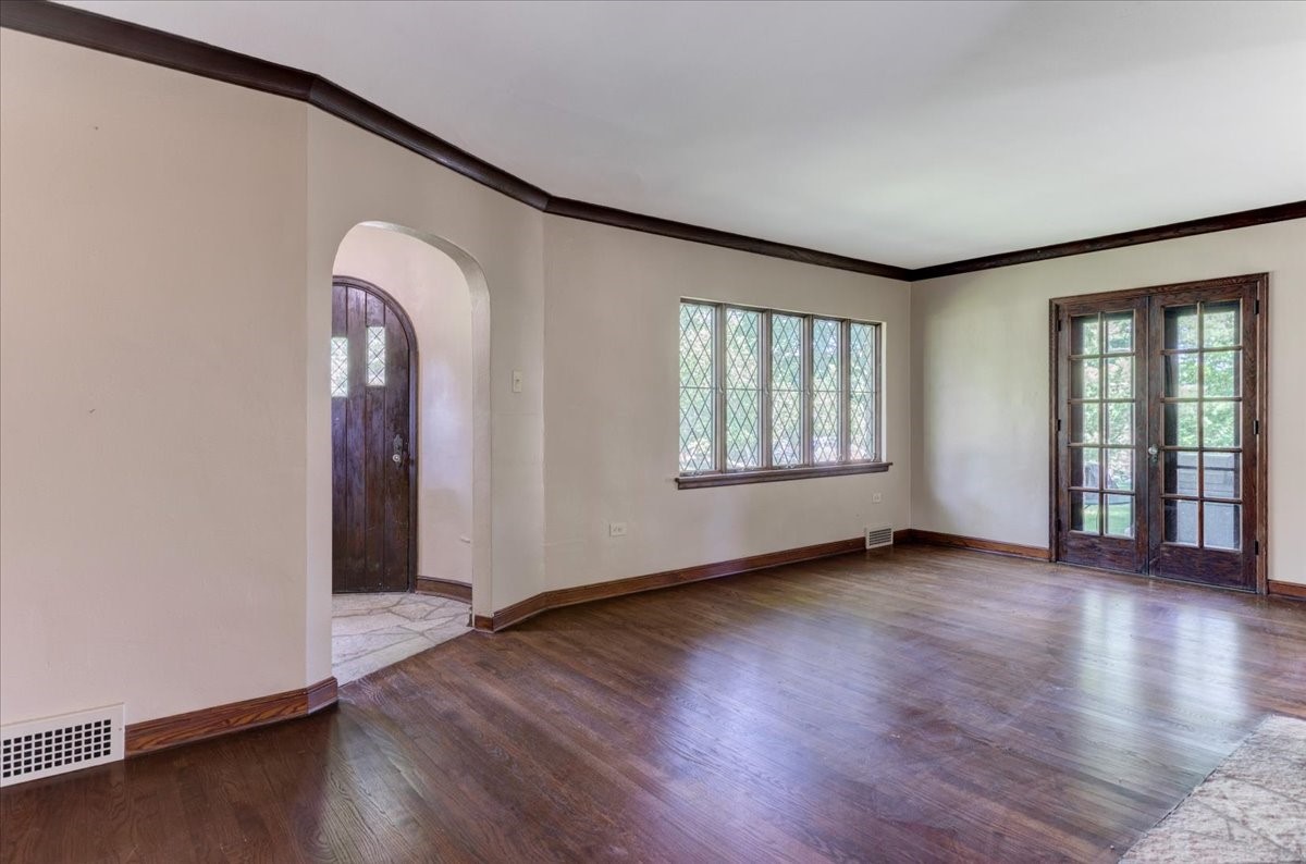910 Oakwood Boulevard Property Photo 10