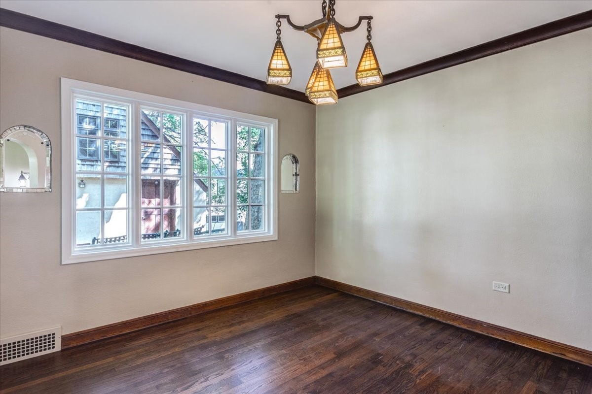 910 Oakwood Boulevard Property Photo 12