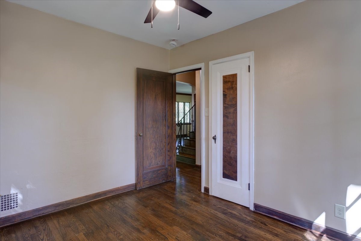910 Oakwood Boulevard Property Photo 22