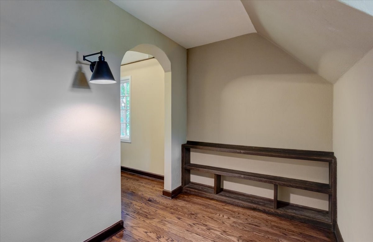 910 Oakwood Boulevard Property Photo 26